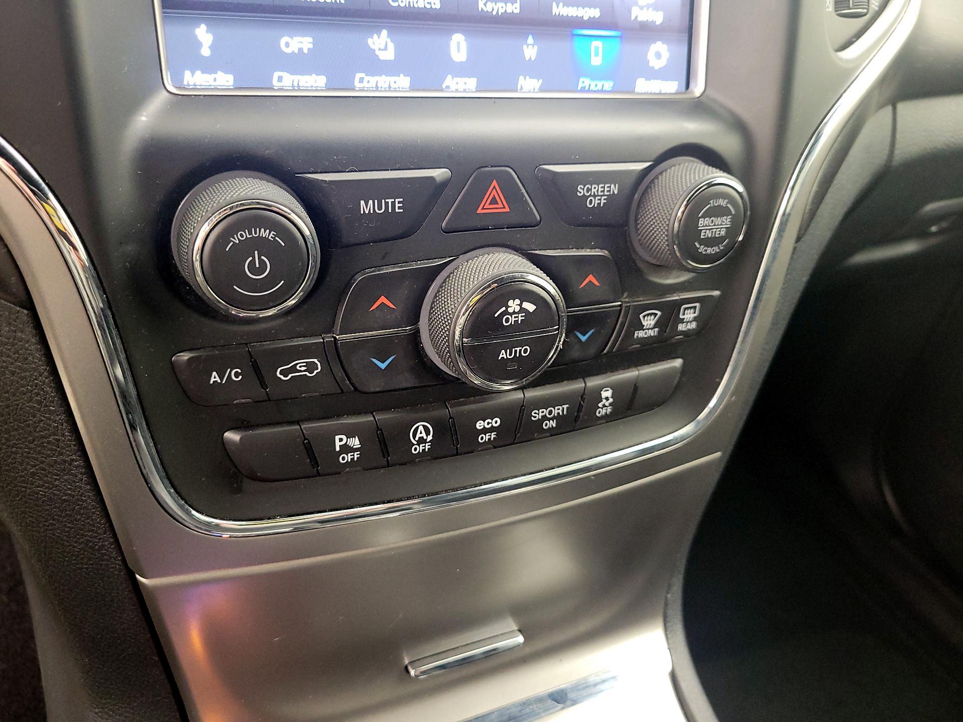 Thumbnail: 2018 Jeep Grand Cherokee - 12