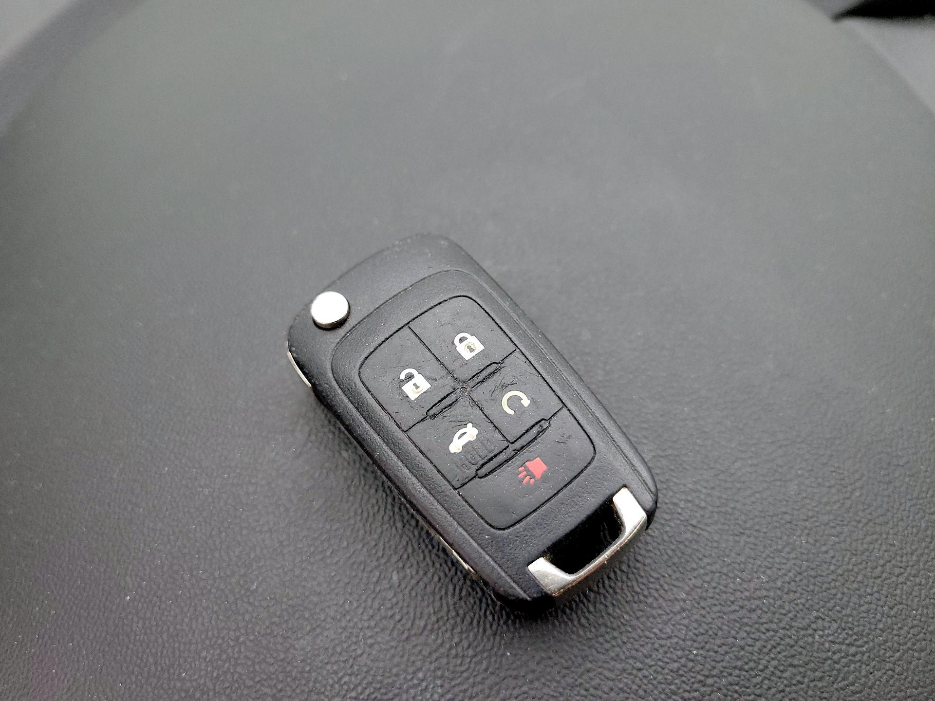 Thumbnail: 2016 Buick Verano - 18