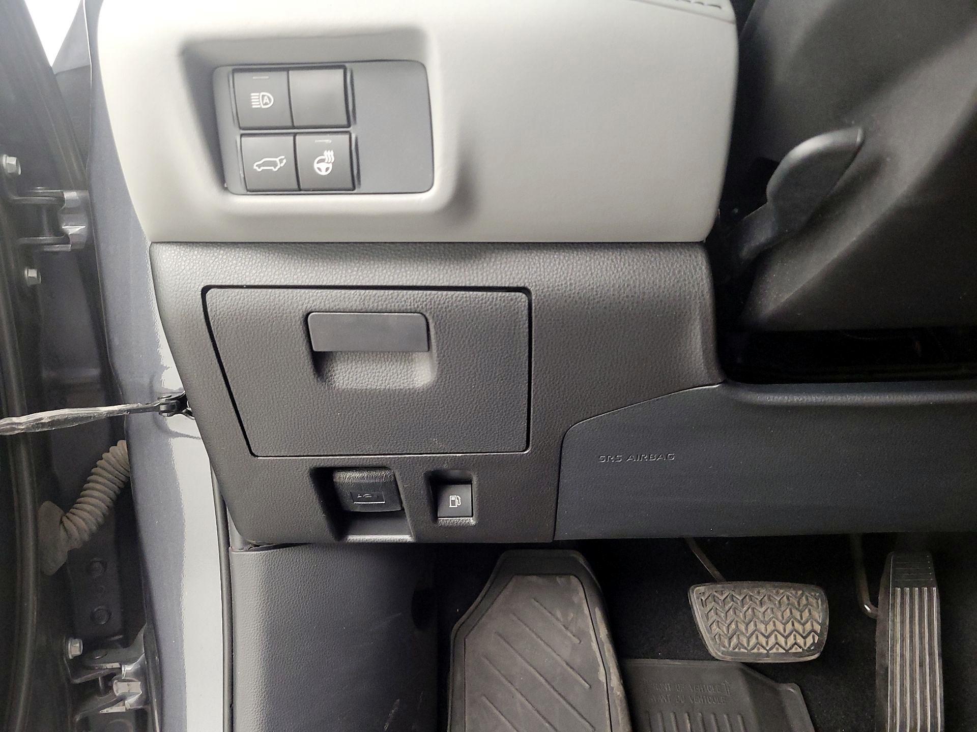 Thumbnail: 2021 Toyota Highlander - 13