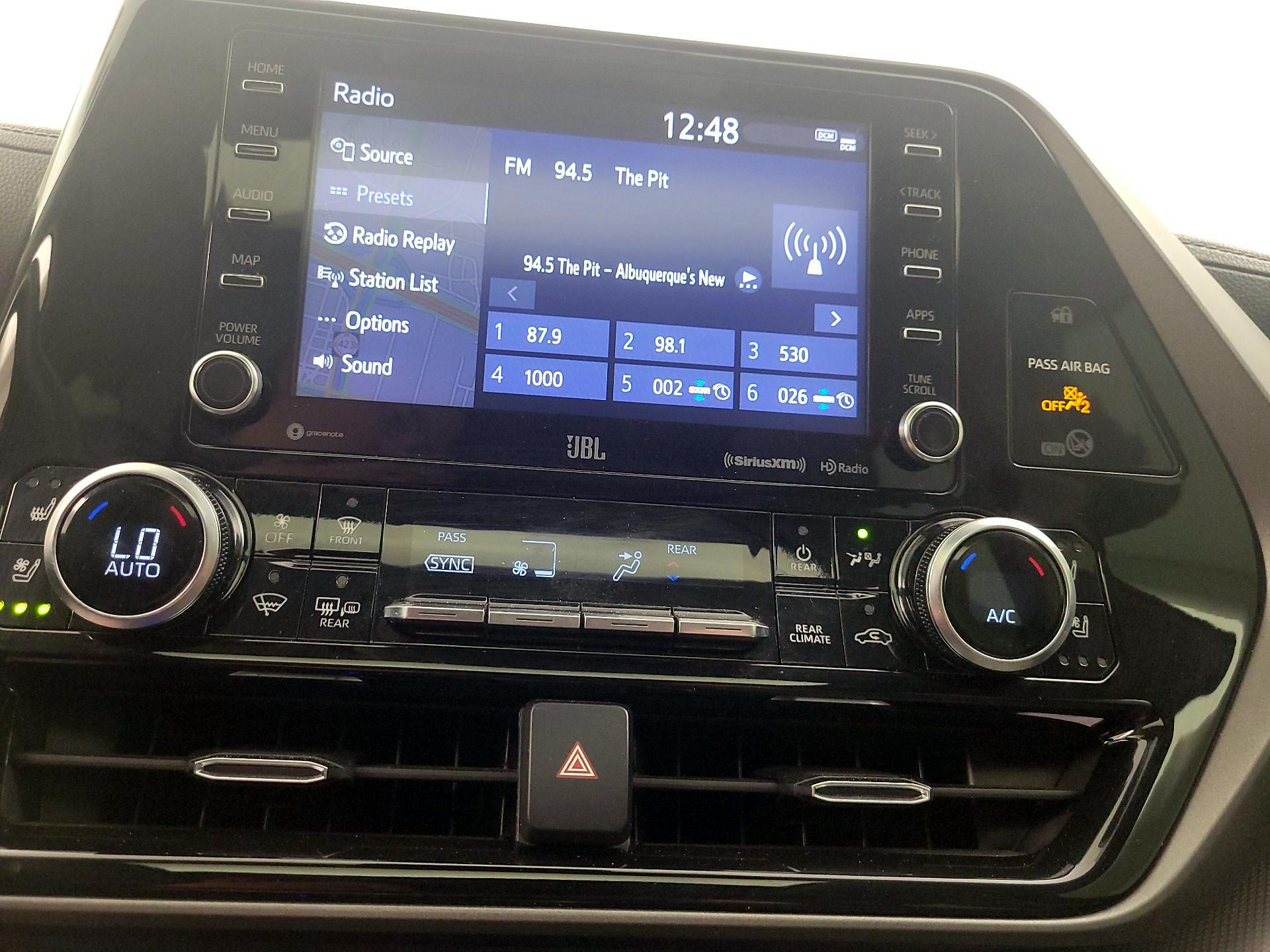 Thumbnail: 2021 Toyota Highlander - 17