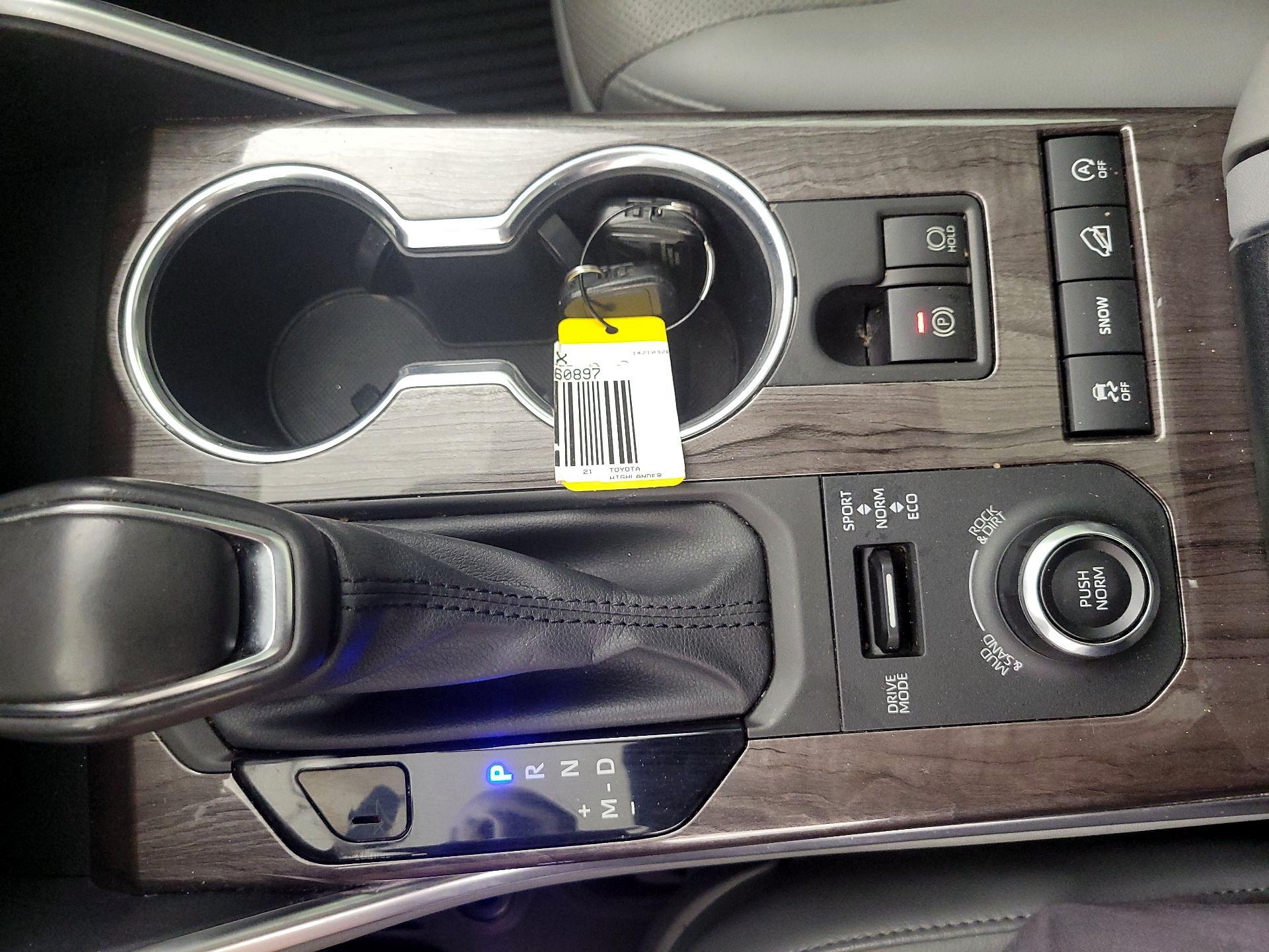 Thumbnail: 2021 Toyota Highlander - 18