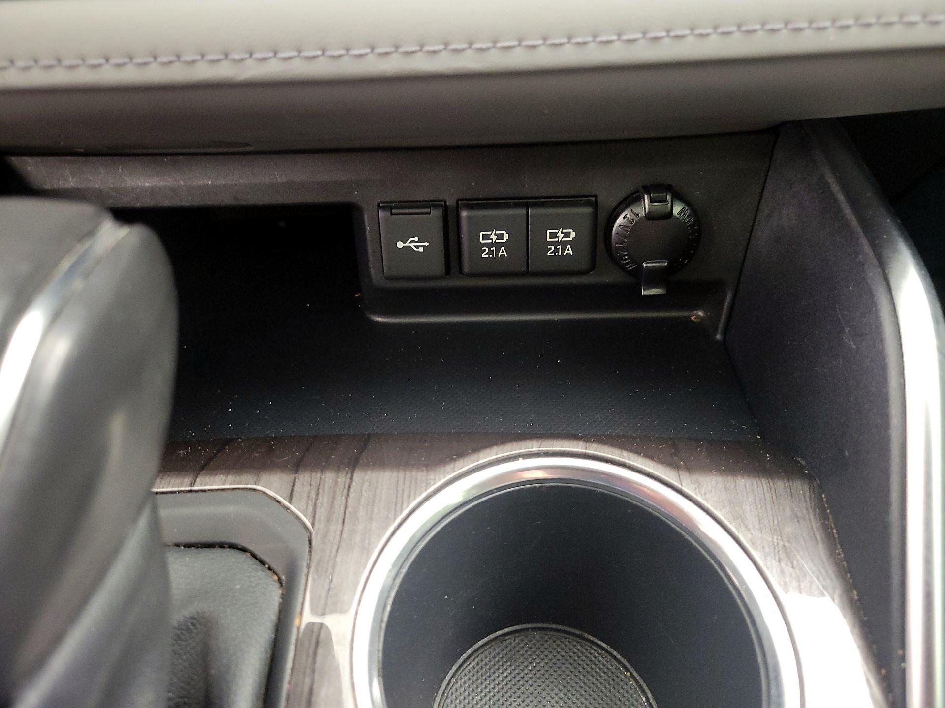 Thumbnail: 2021 Toyota Highlander - 19