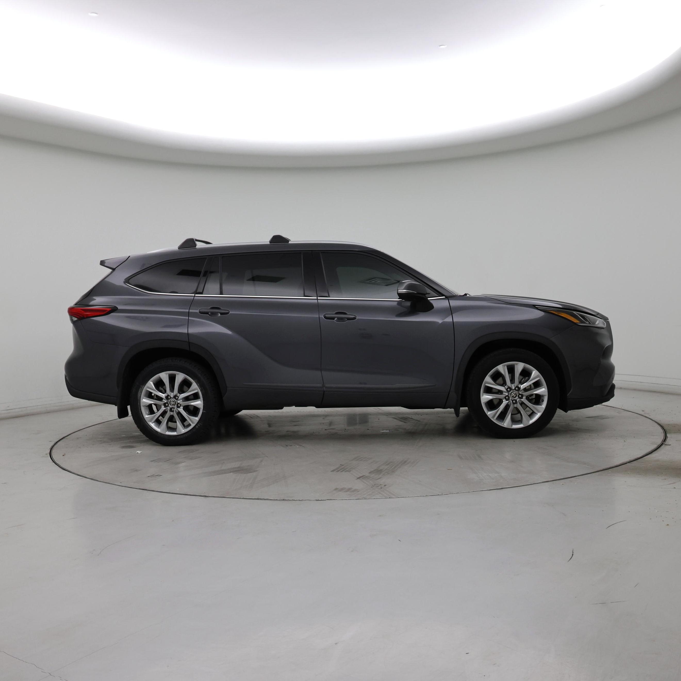 Thumbnail: 2021 Toyota Highlander - 7