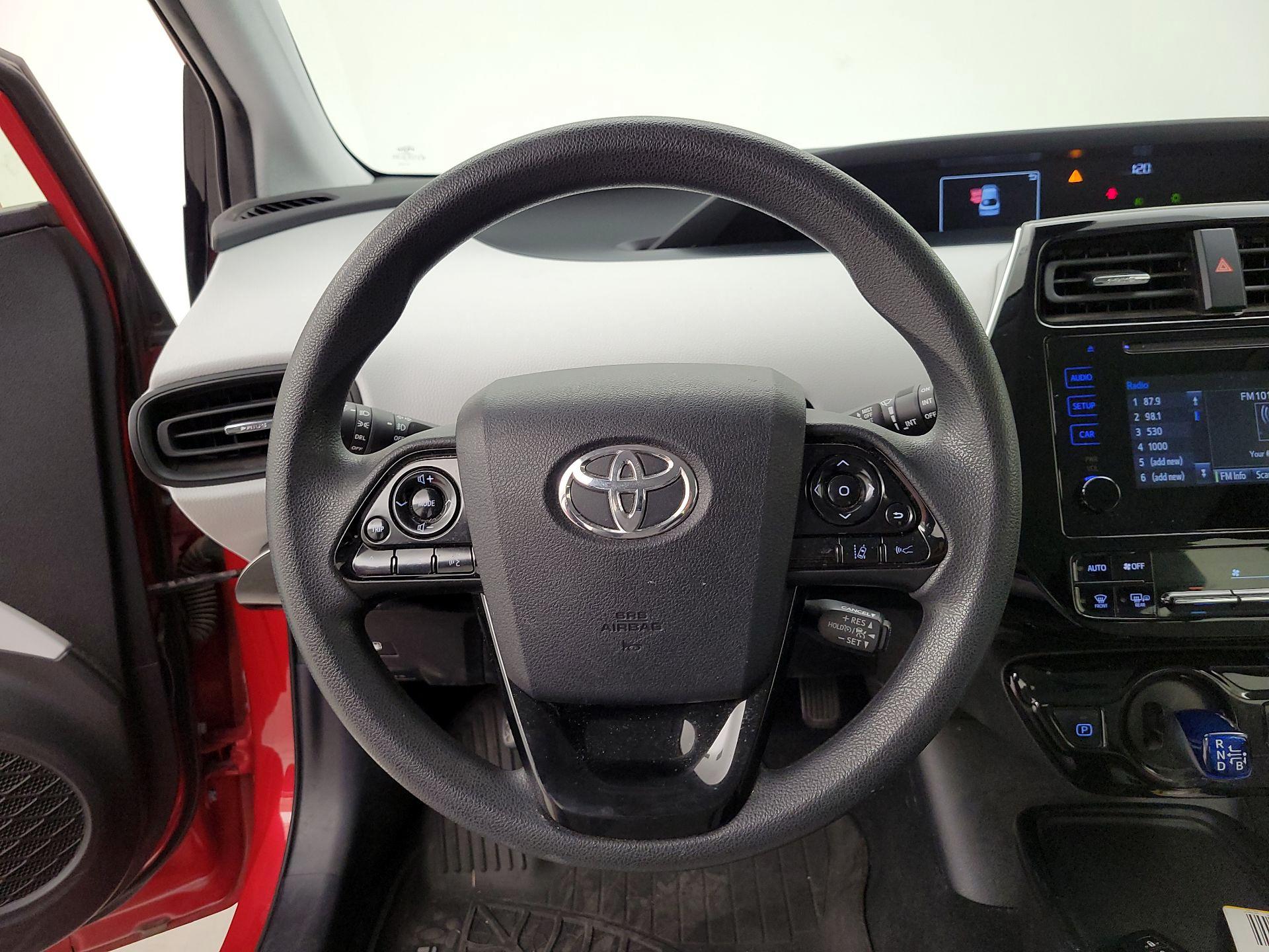 Thumbnail: 2019 Toyota Prius - 10