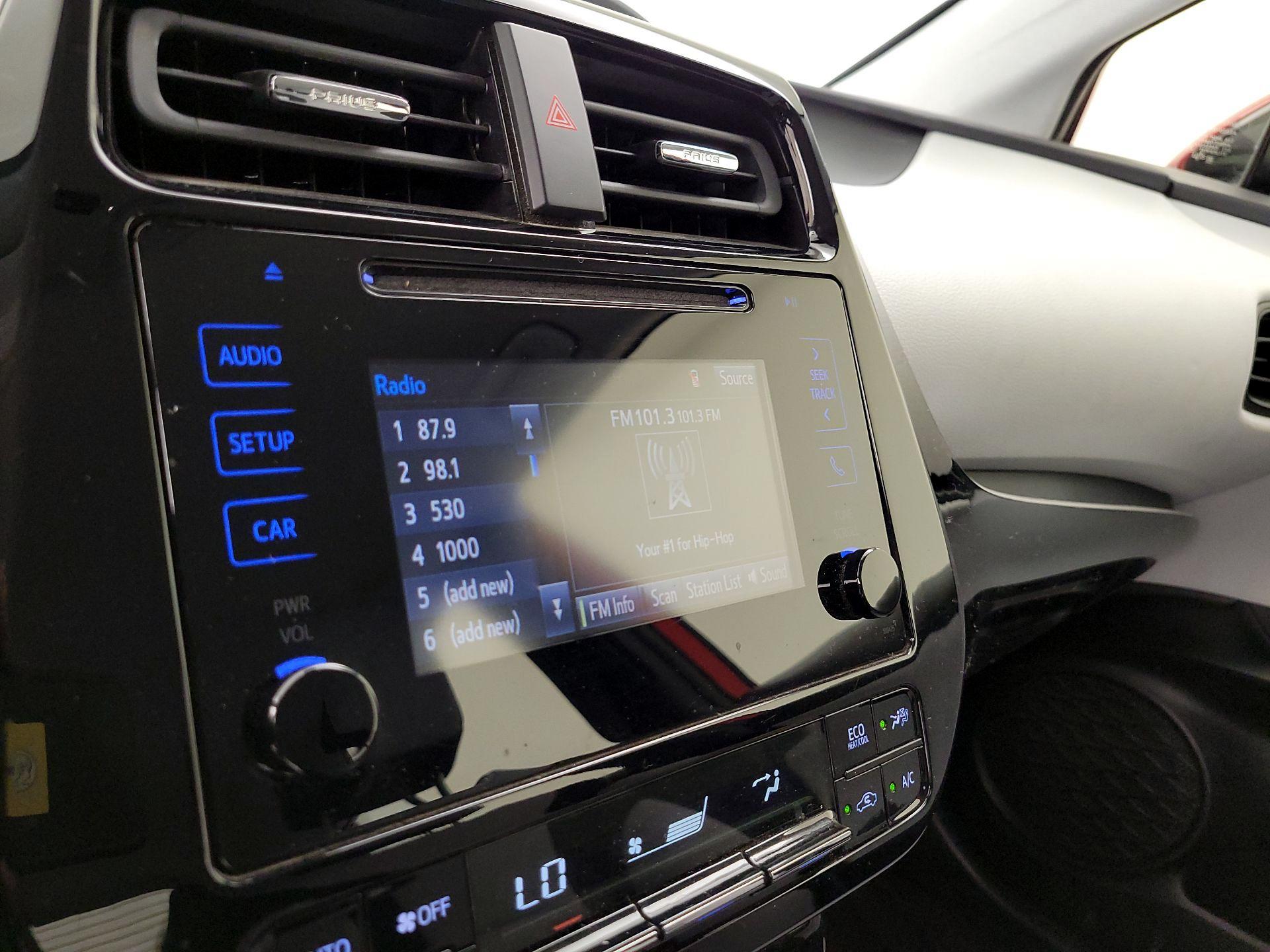 Thumbnail: 2019 Toyota Prius - 15