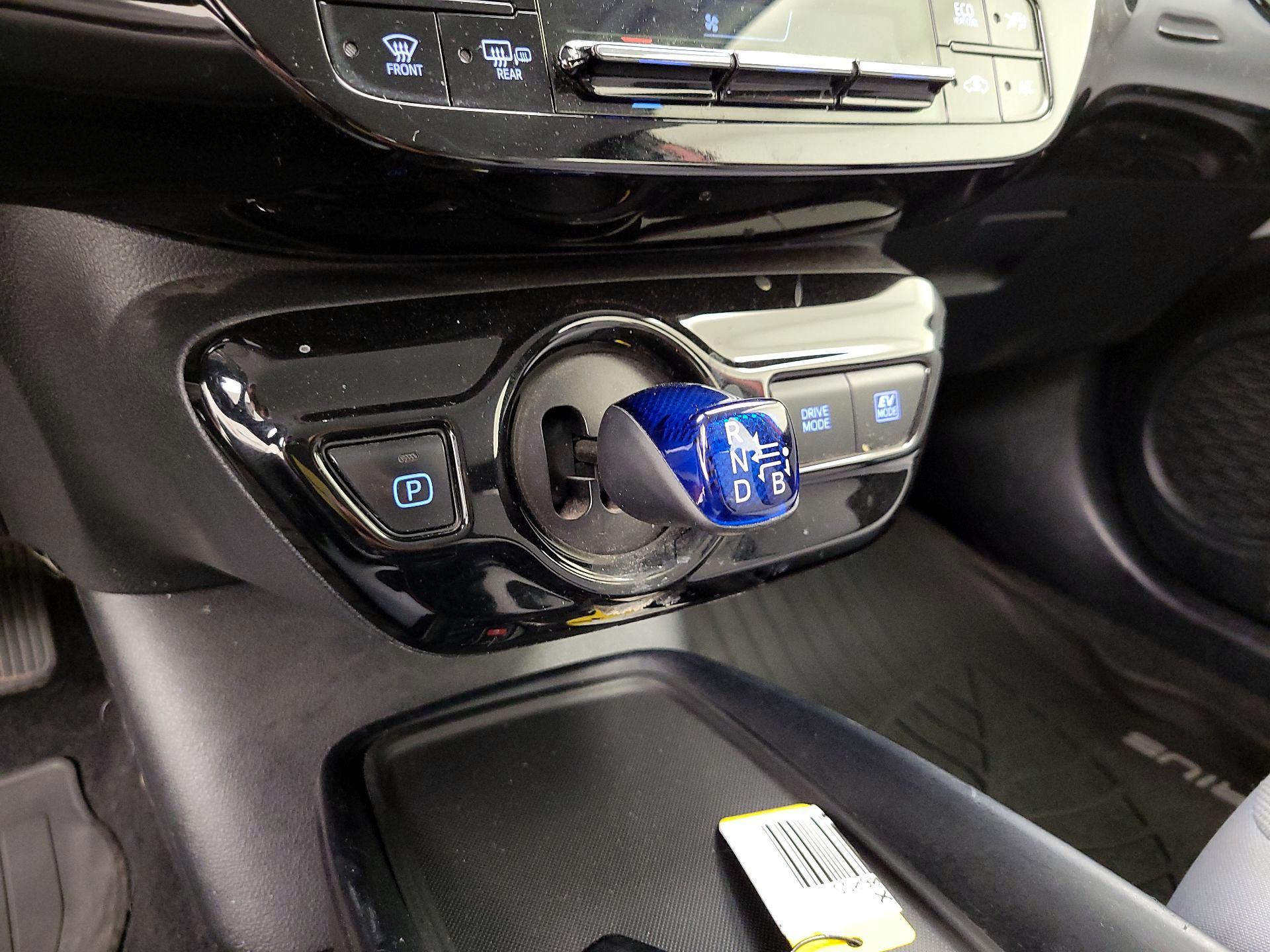 Thumbnail: 2019 Toyota Prius - 17