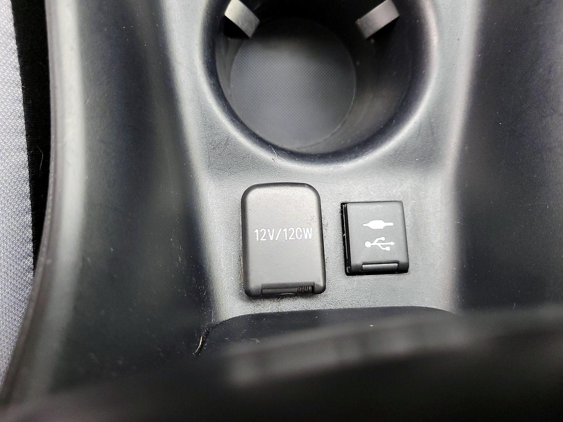 Thumbnail: 2019 Toyota Prius - 18