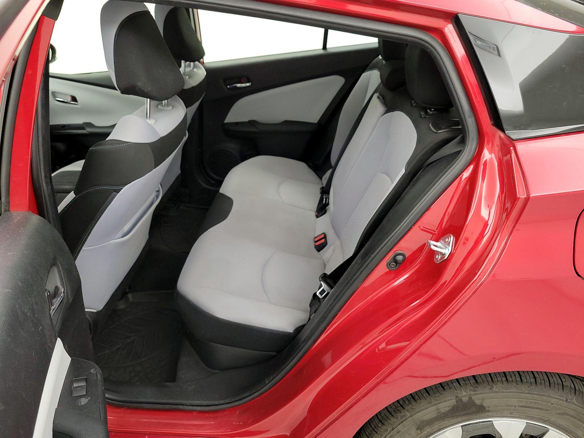 Thumbnail: 2019 Toyota Prius - 19