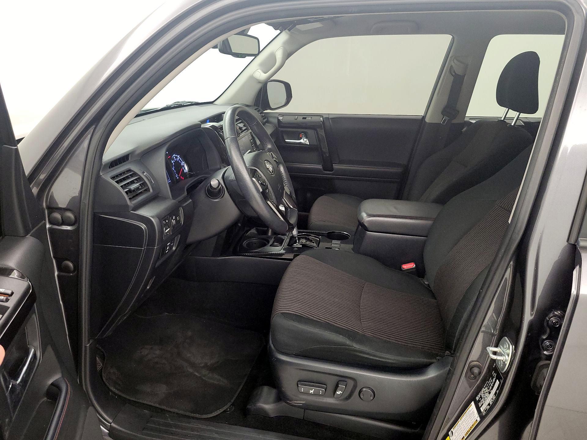 Thumbnail: 2022 Toyota 4Runner - 9