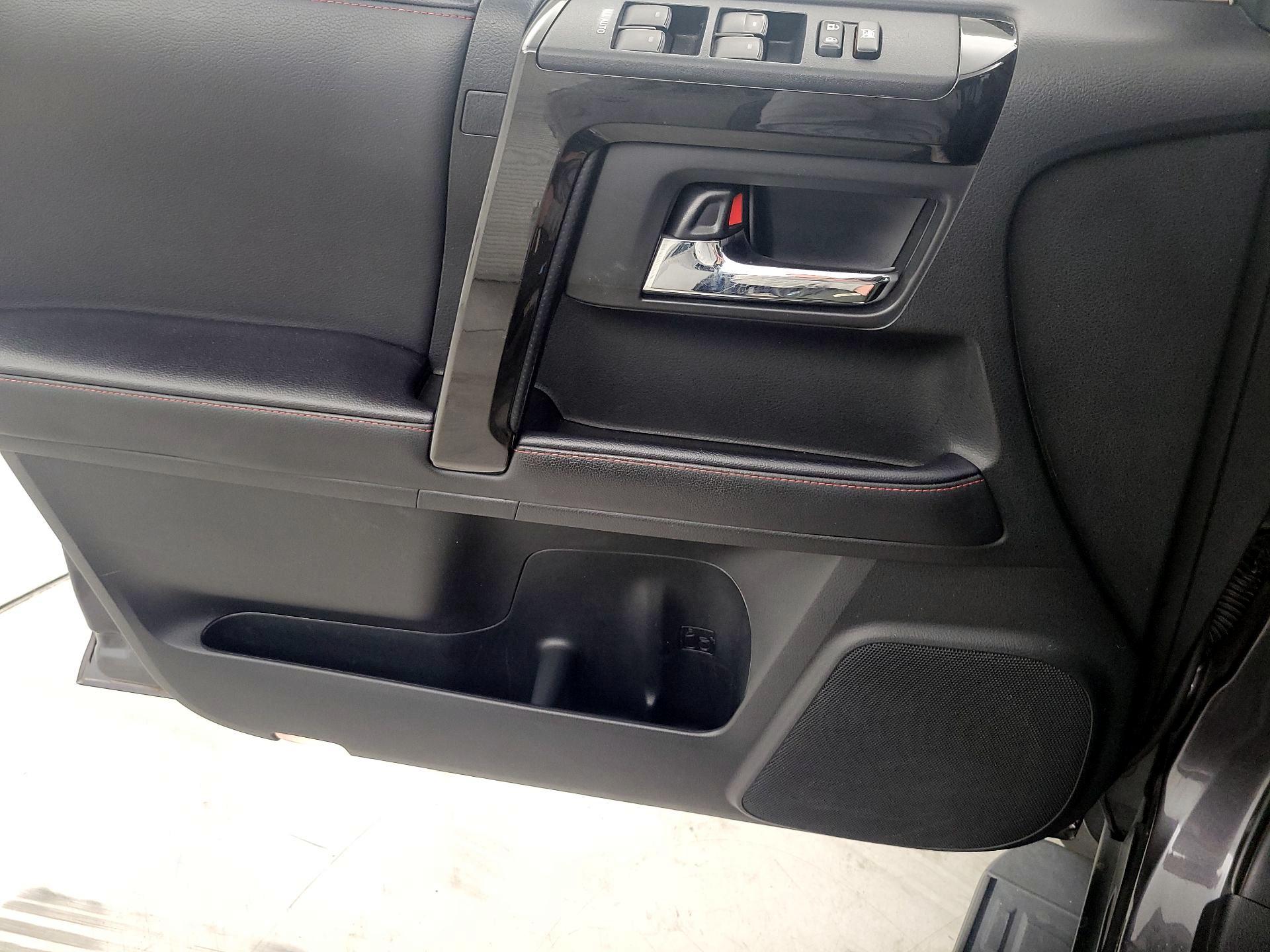 Thumbnail: 2022 Toyota 4Runner - 10