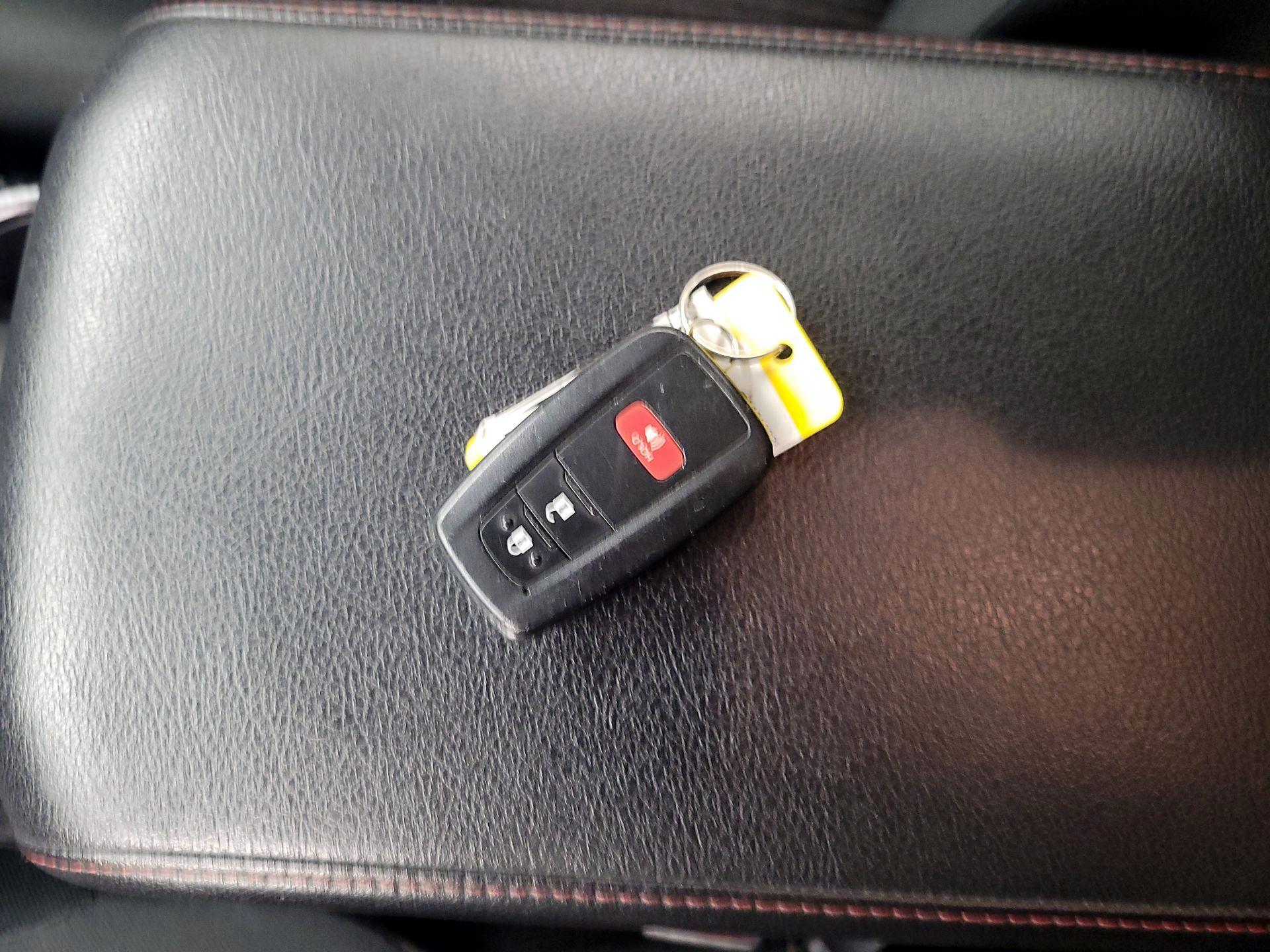 Thumbnail: 2022 Toyota 4Runner - 16