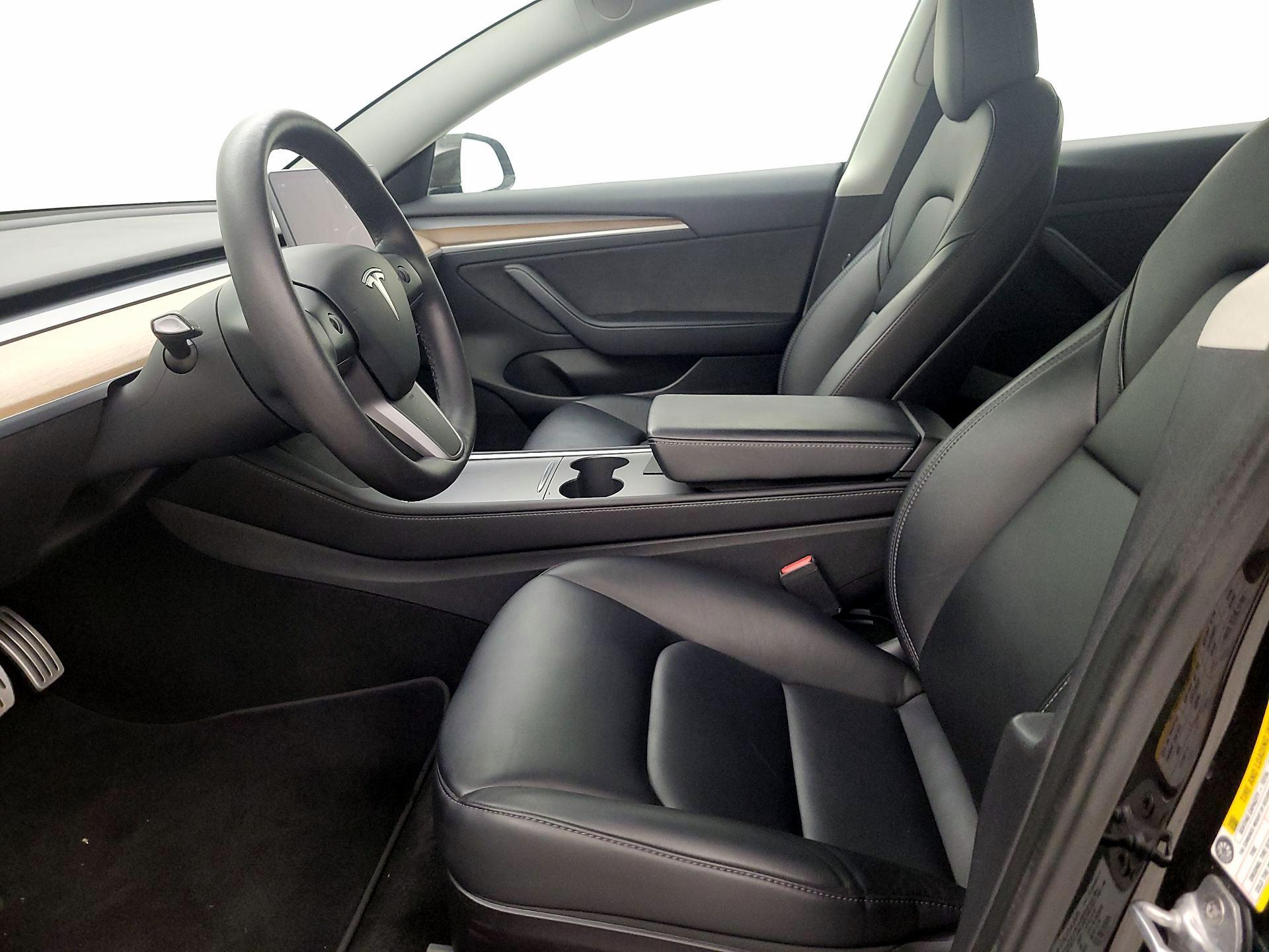 Thumbnail: 2022 Tesla Model 3 - 11