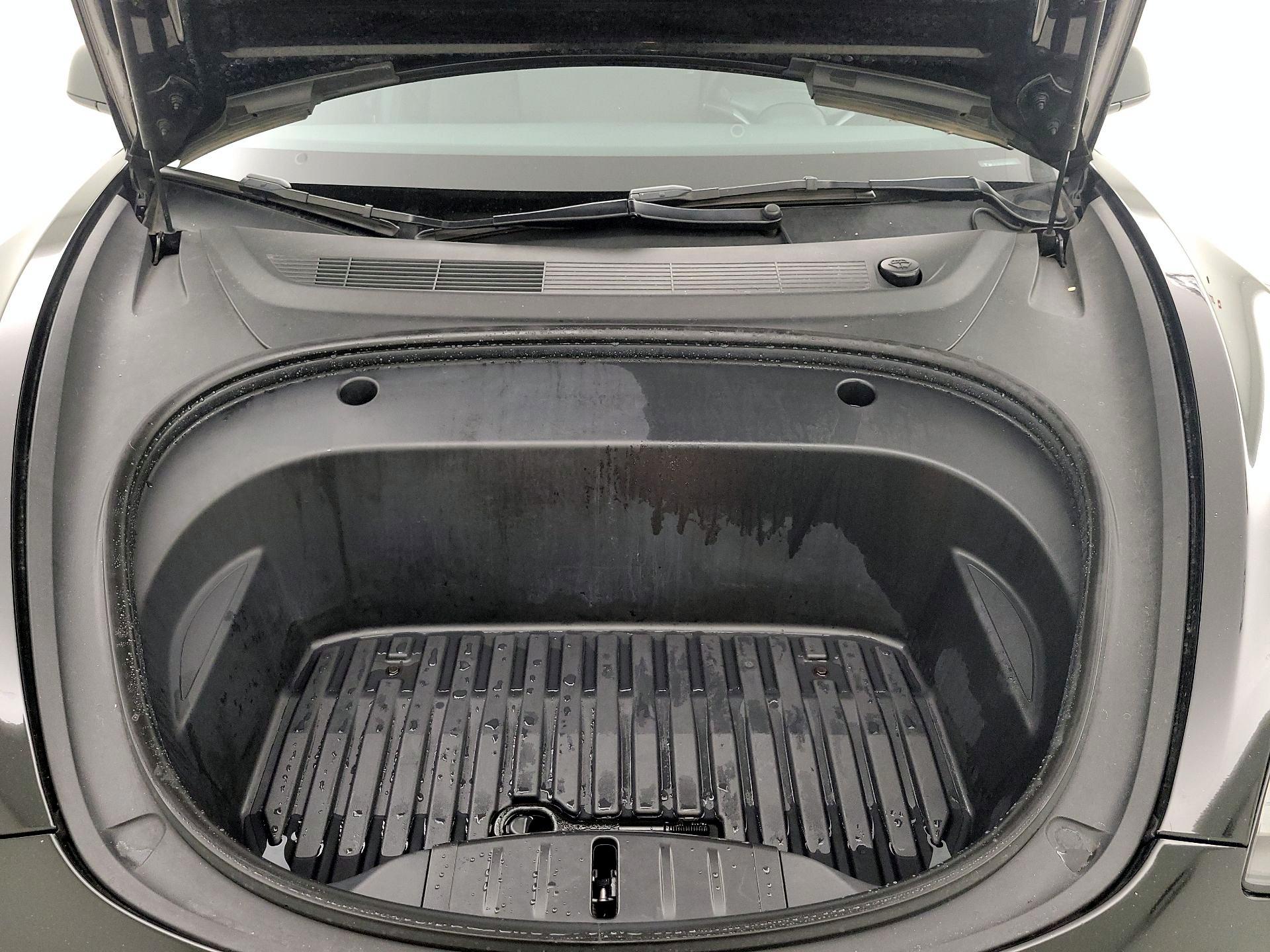 Thumbnail: 2022 Tesla Model 3 - 17