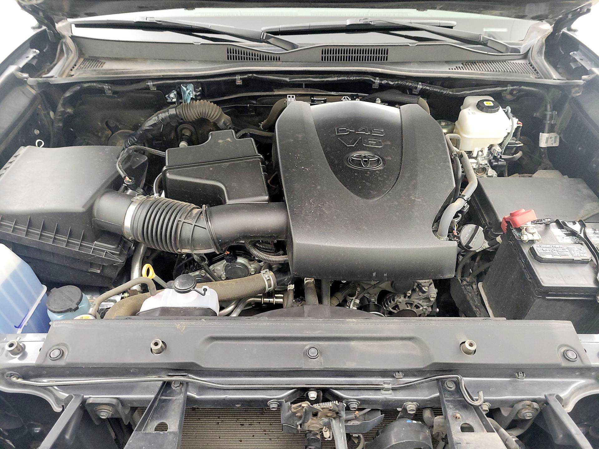 Thumbnail: 2023 Toyota Tacoma - 15