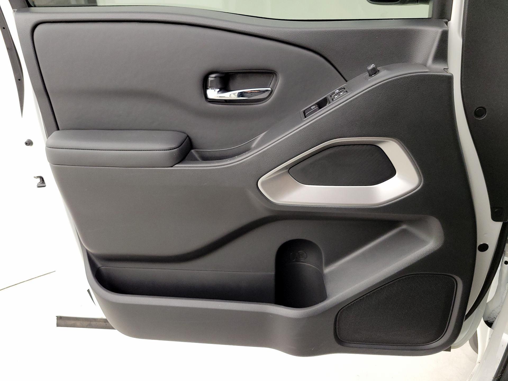 Thumbnail: 2024 Nissan Frontier - 12