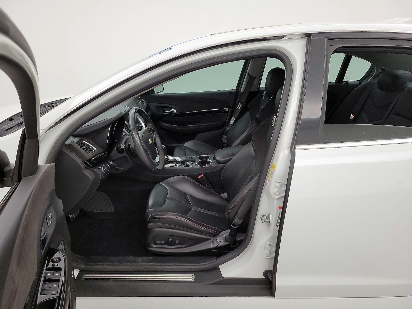 2015 Chevrolet SS Base - Photo 12
