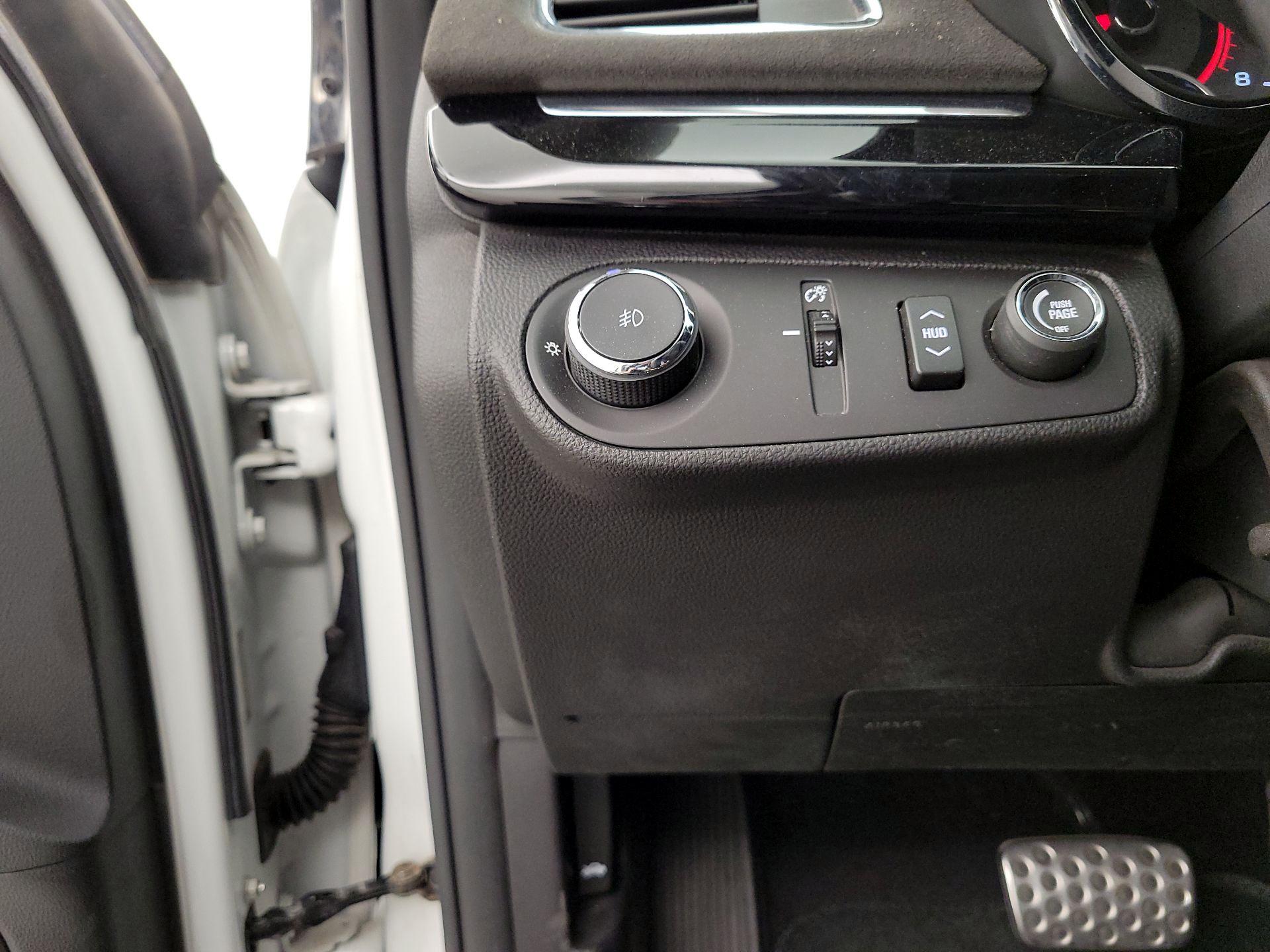 Thumbnail: 2015 Chevrolet  - 13