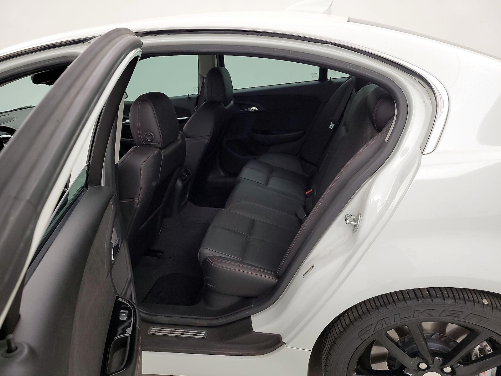 2015 Chevrolet SS Base - Photo 22