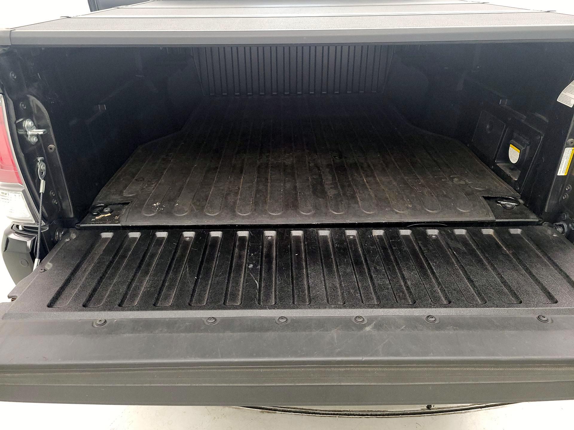 Thumbnail: 2023 Toyota Tacoma - 16