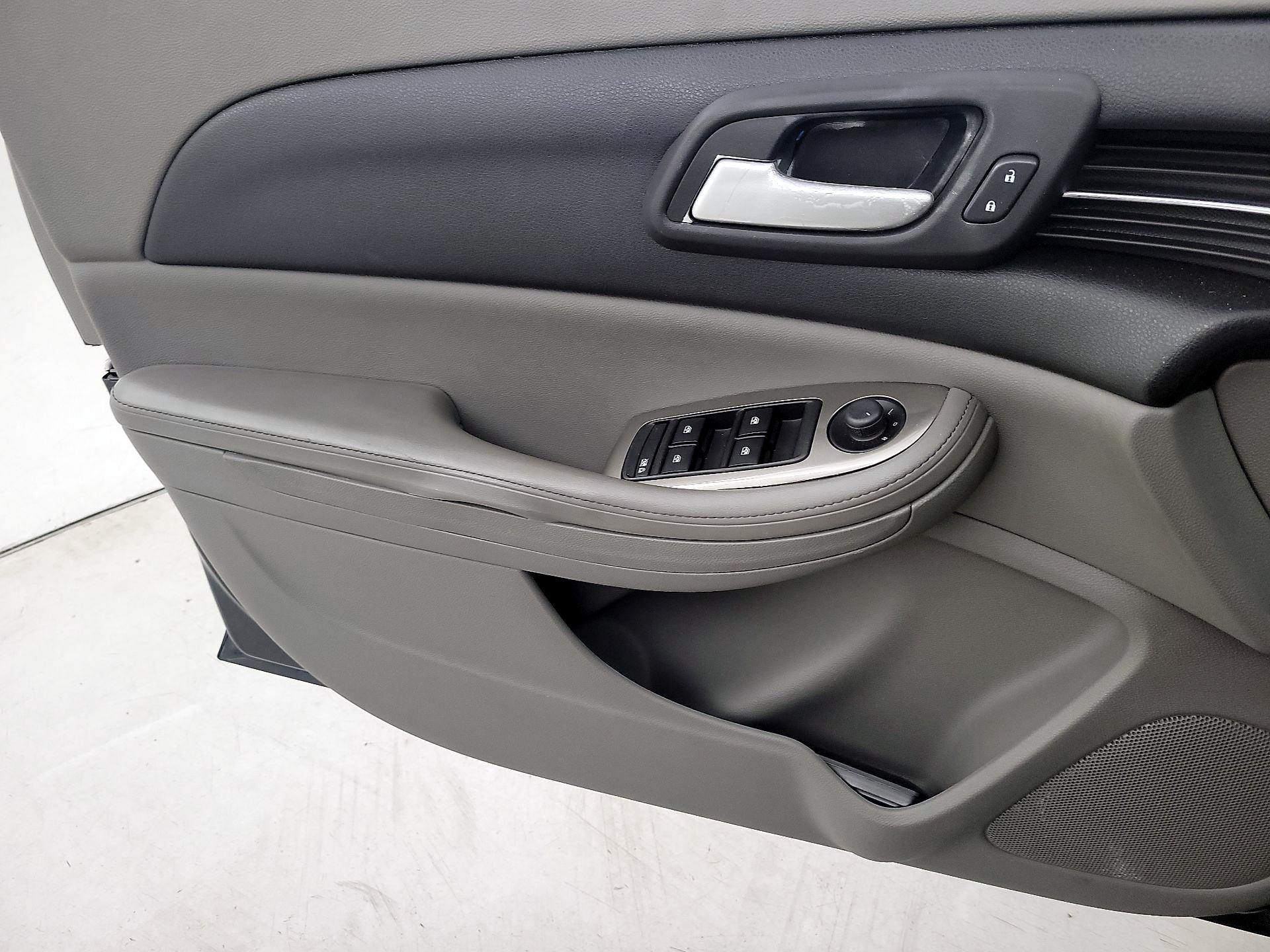 Thumbnail: 2014 Chevrolet Malibu - 12