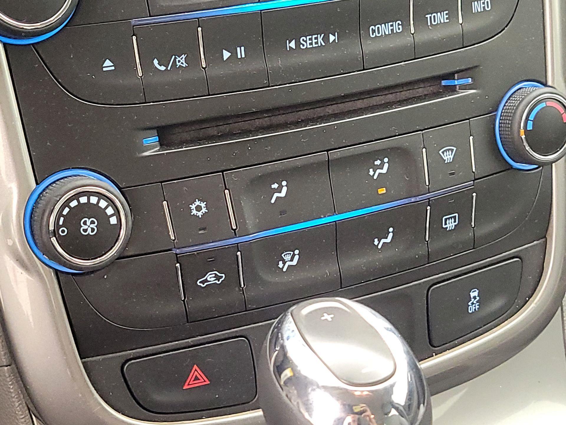 Thumbnail: 2014 Chevrolet Malibu - 14