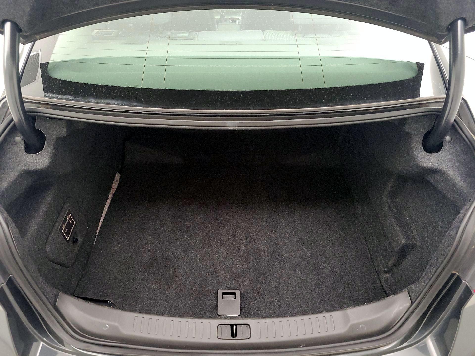 Thumbnail: 2014 Chevrolet Malibu - 17