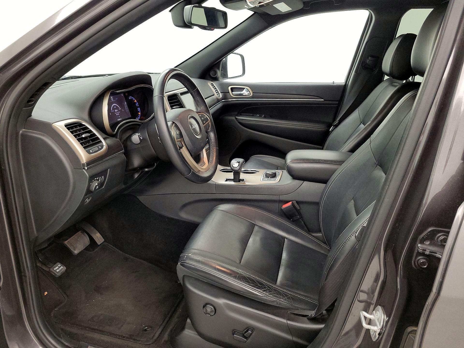 Thumbnail: 2015 Jeep Grand Cherokee - 11