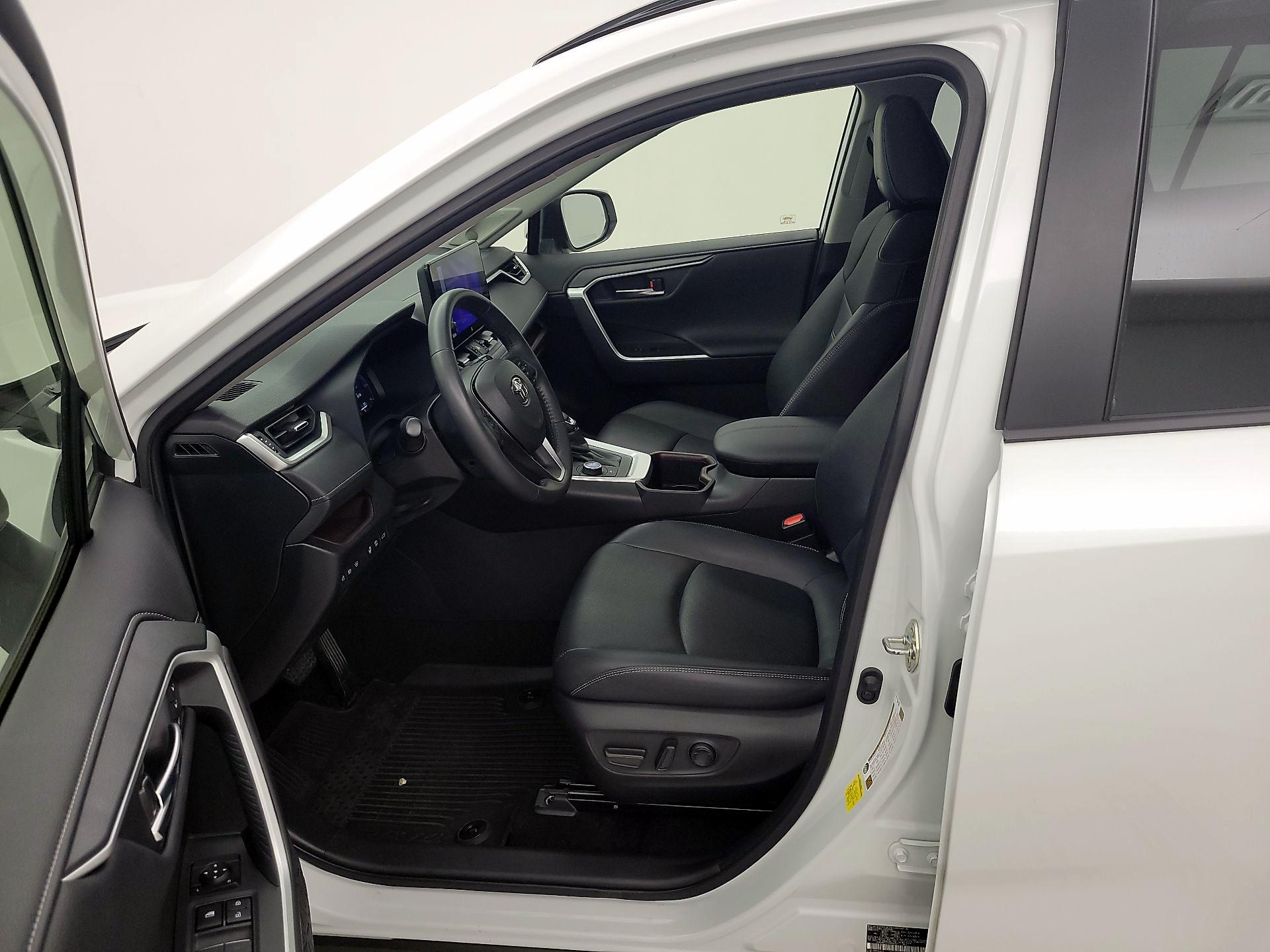 Thumbnail: 2023 Toyota RAV4 - 11