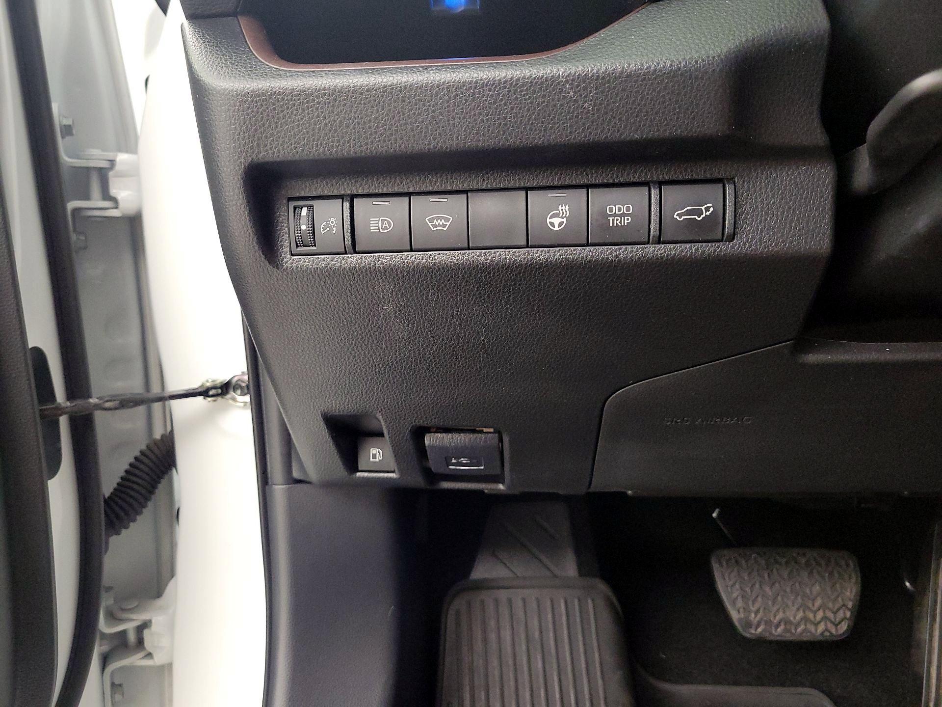 Thumbnail: 2023 Toyota RAV4 - 13