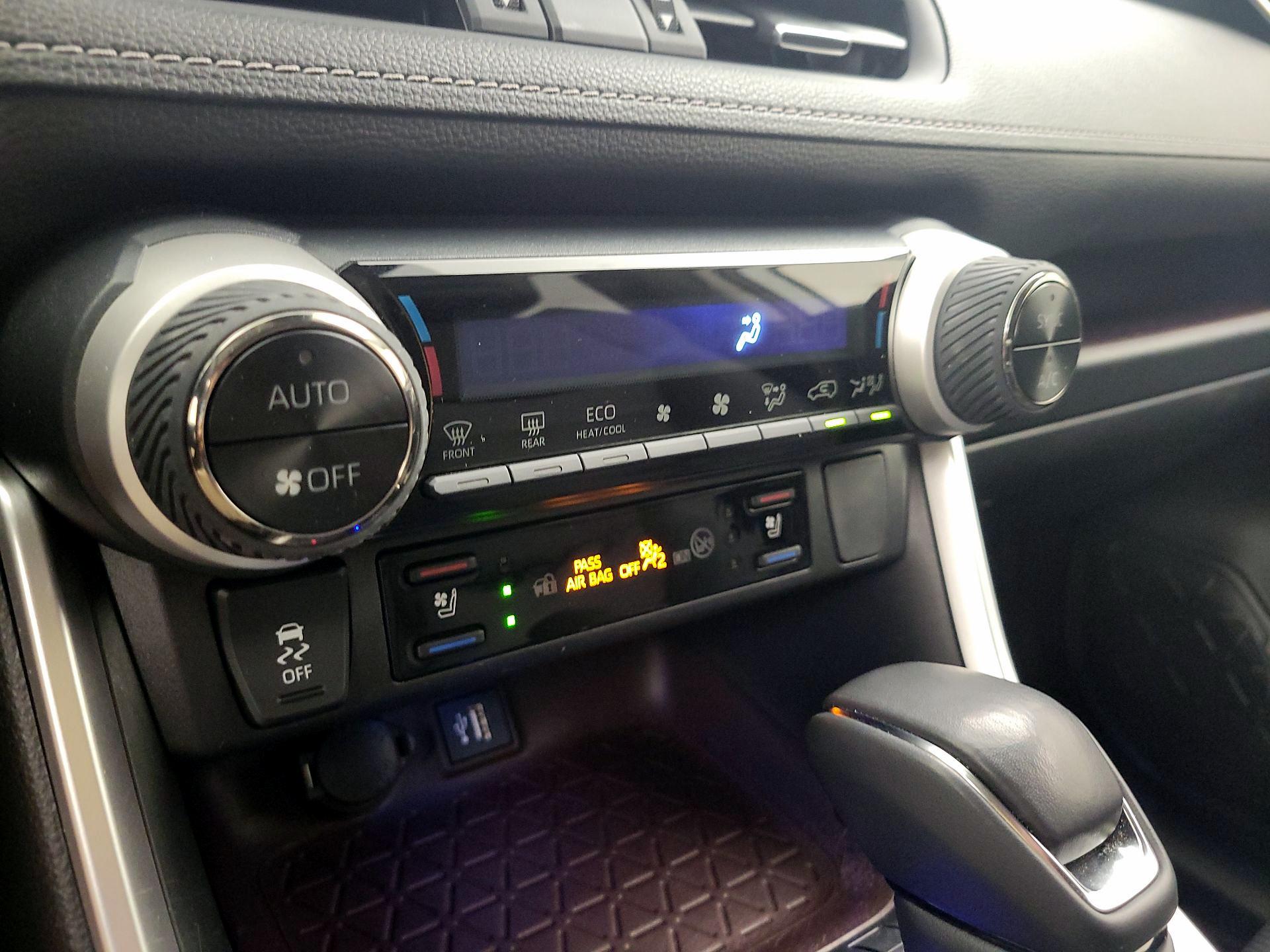 Thumbnail: 2023 Toyota RAV4 - 16