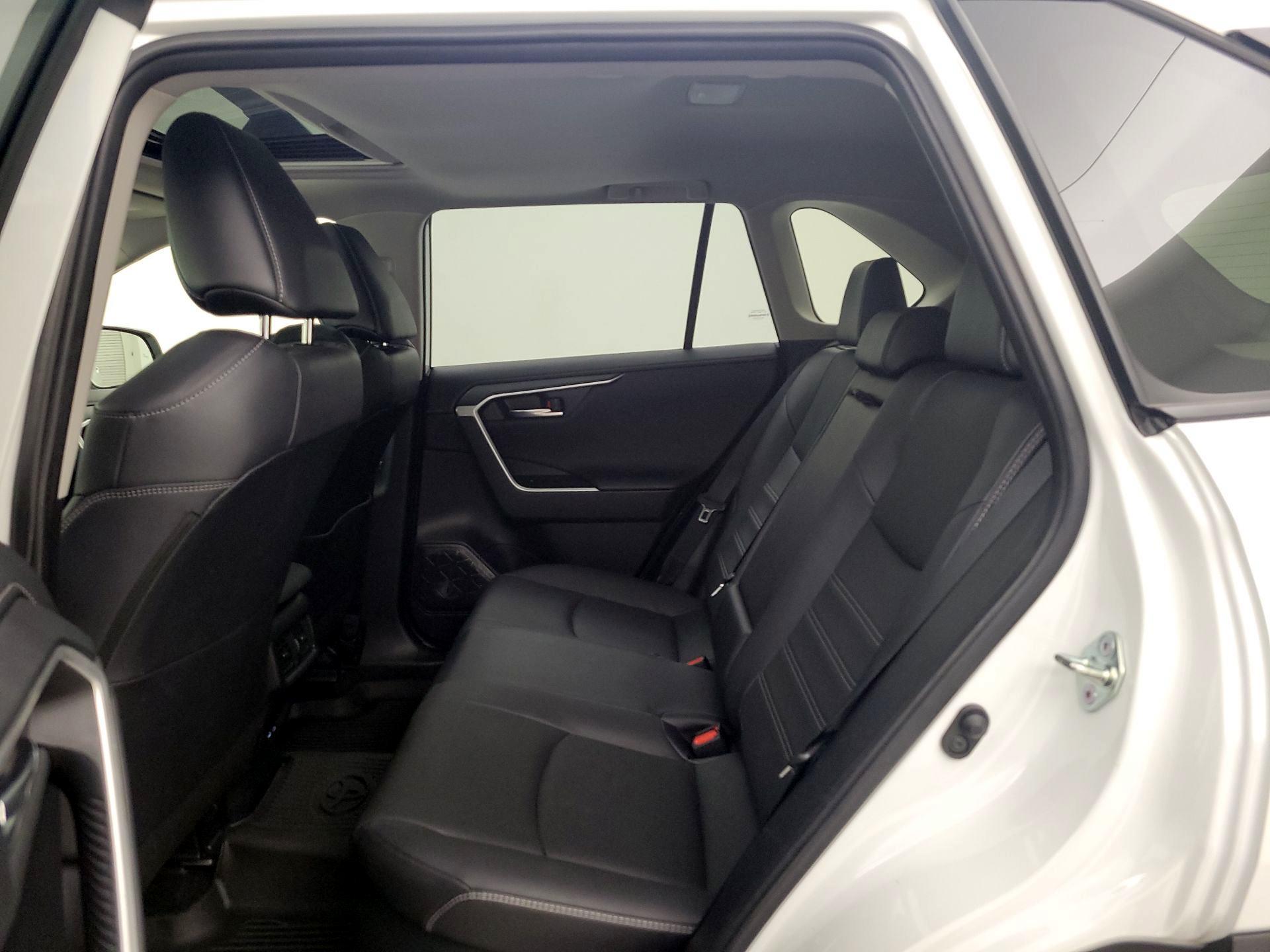 Thumbnail: 2023 Toyota RAV4 - 20