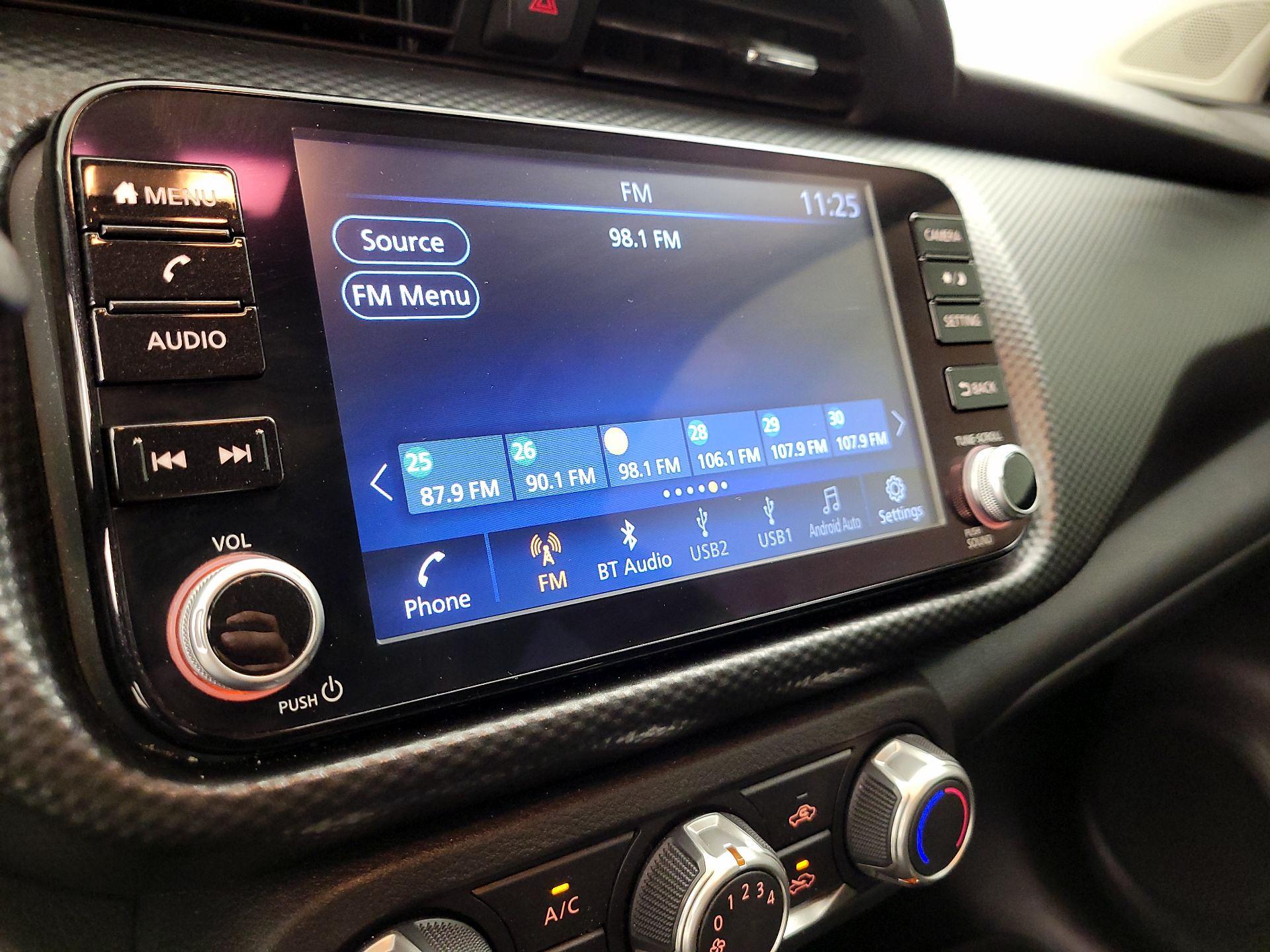 Thumbnail: 2023 Nissan Kicks - 15