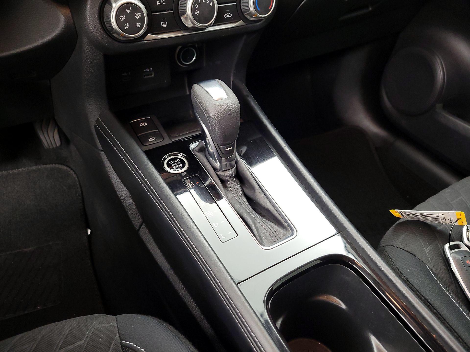 Thumbnail: 2023 Nissan Kicks - 17