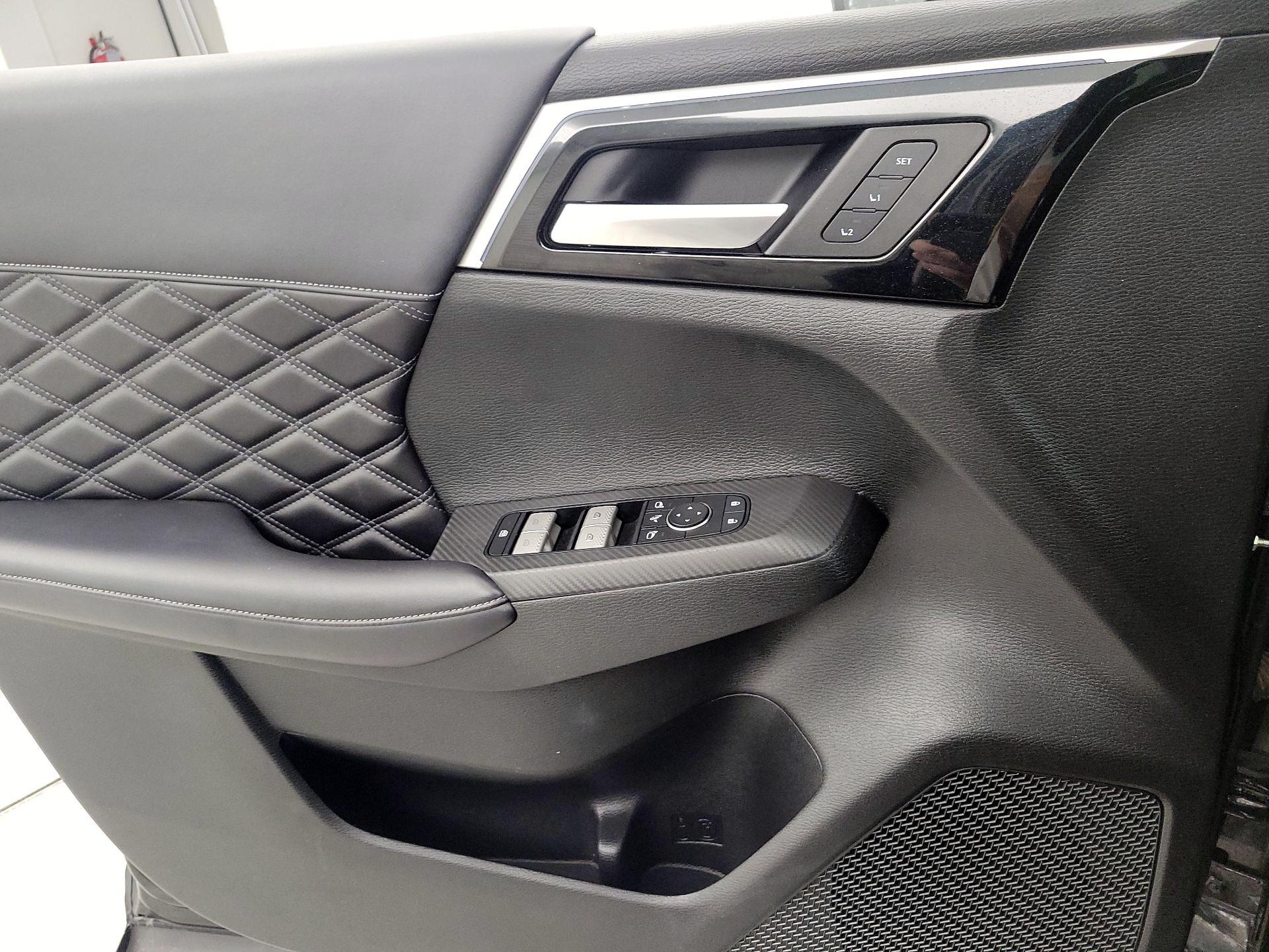 Thumbnail: 2022 Mitsubishi Outlander - 10