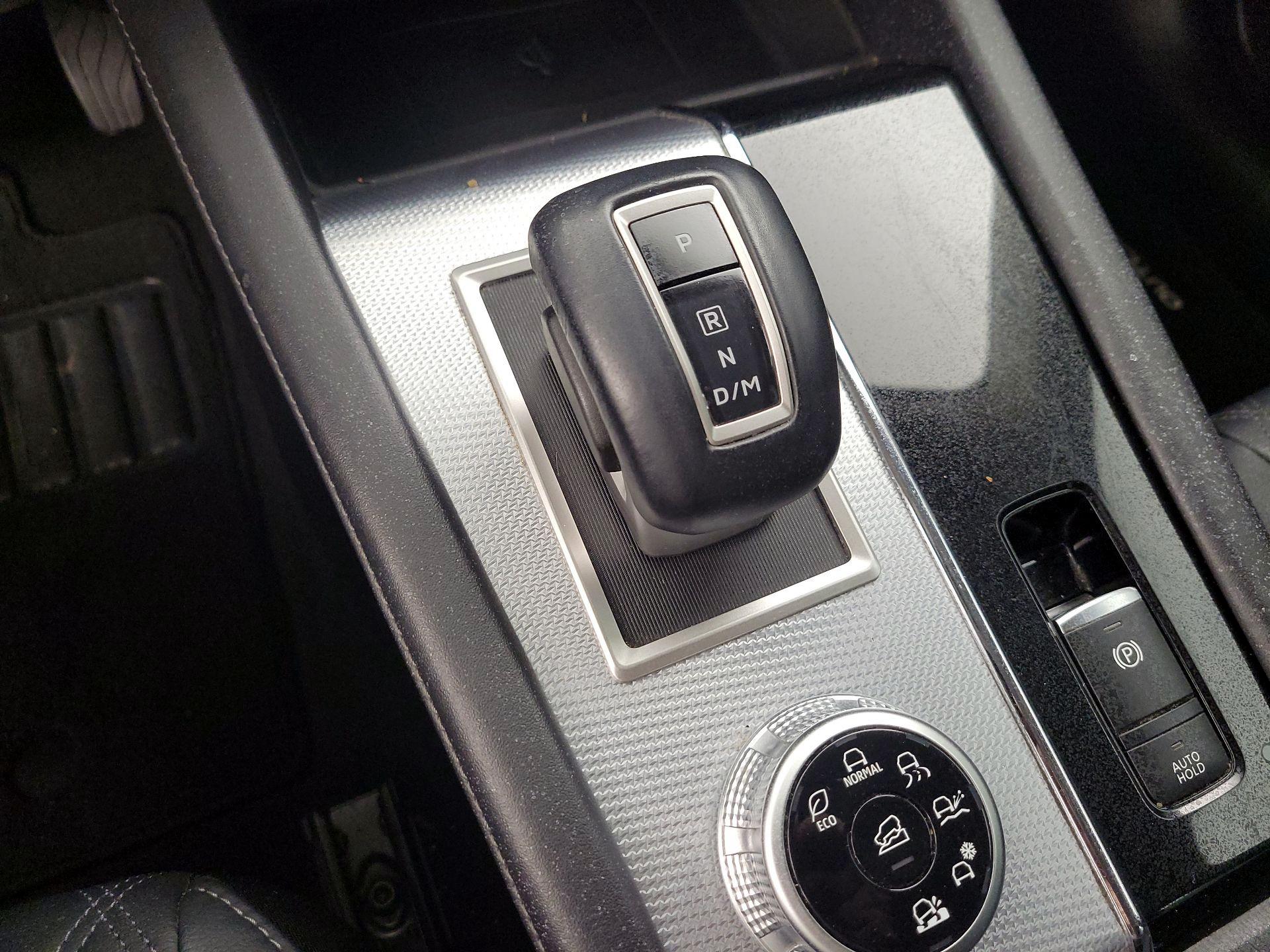 Thumbnail: 2022 Mitsubishi Outlander - 13