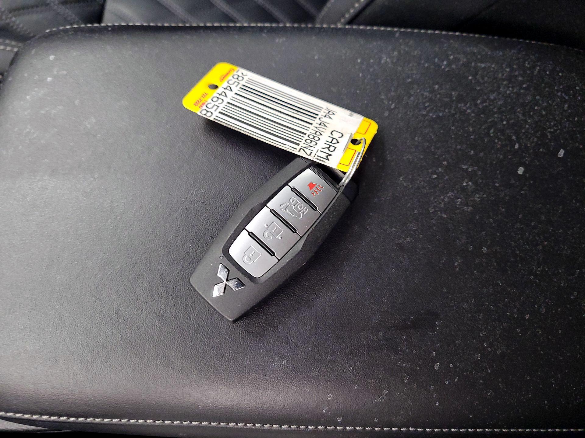 Thumbnail: 2022 Mitsubishi Outlander - 16