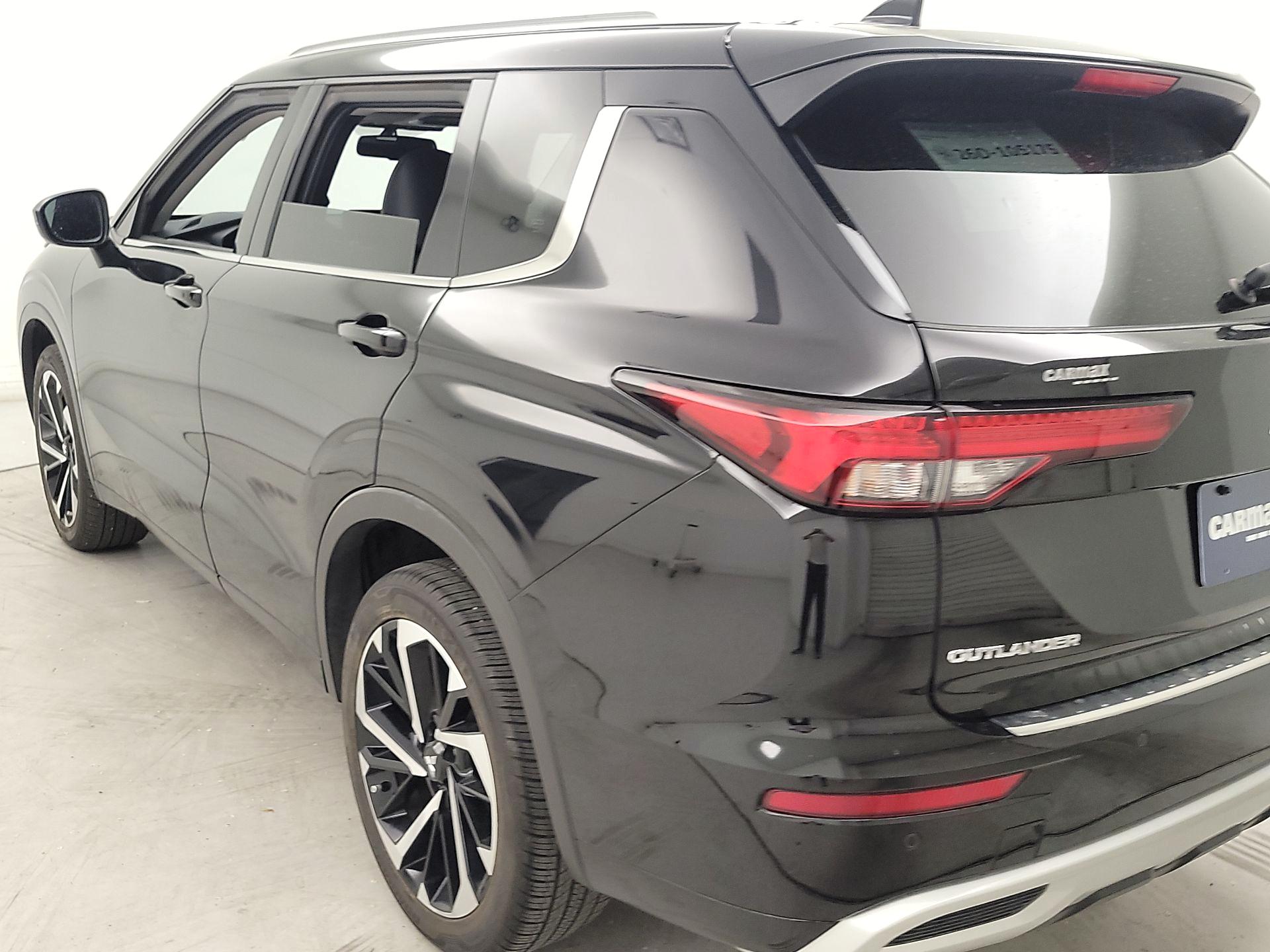 Thumbnail: 2022 Mitsubishi Outlander - 7