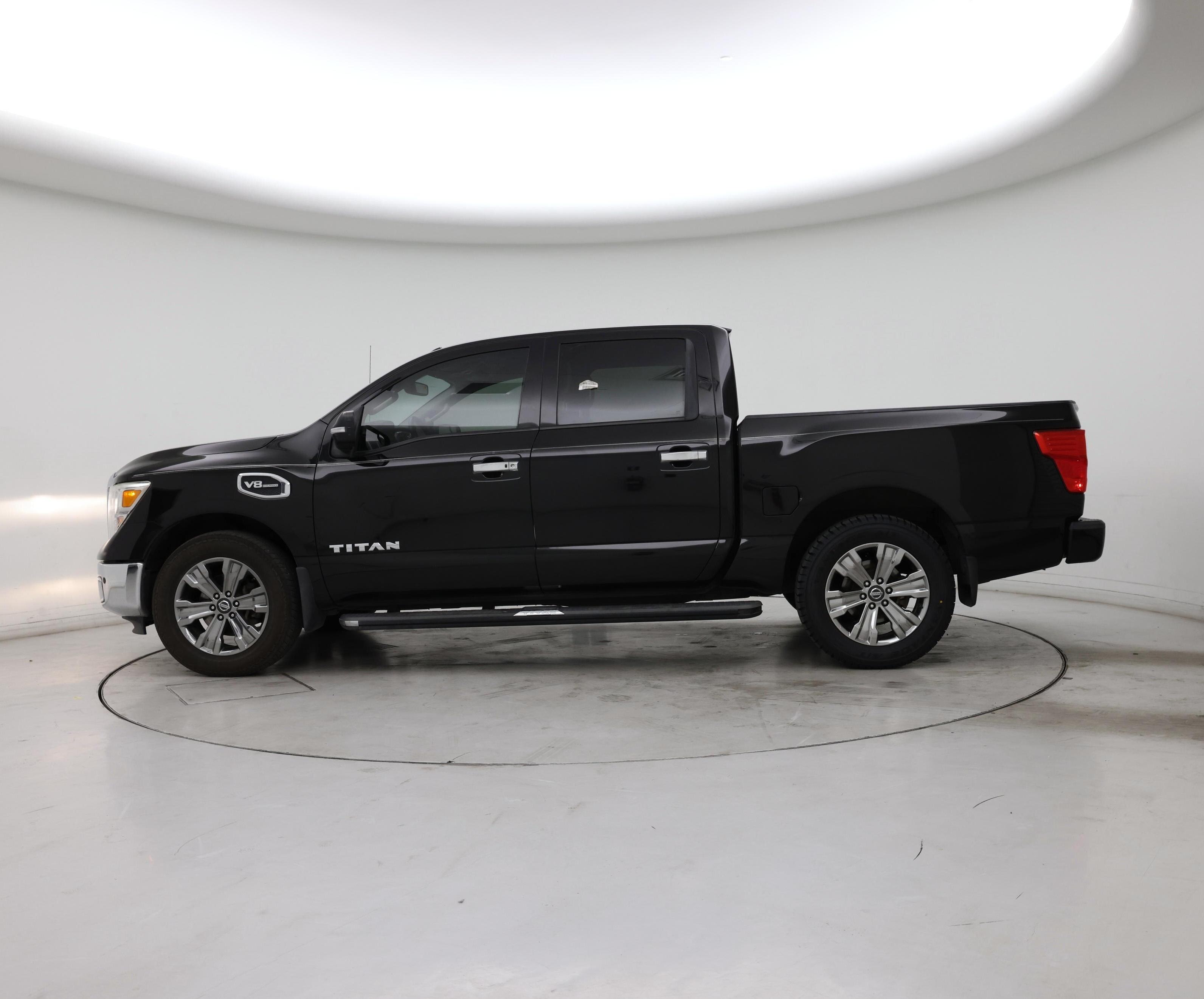 Thumbnail: 2017 Nissan Titan - 3