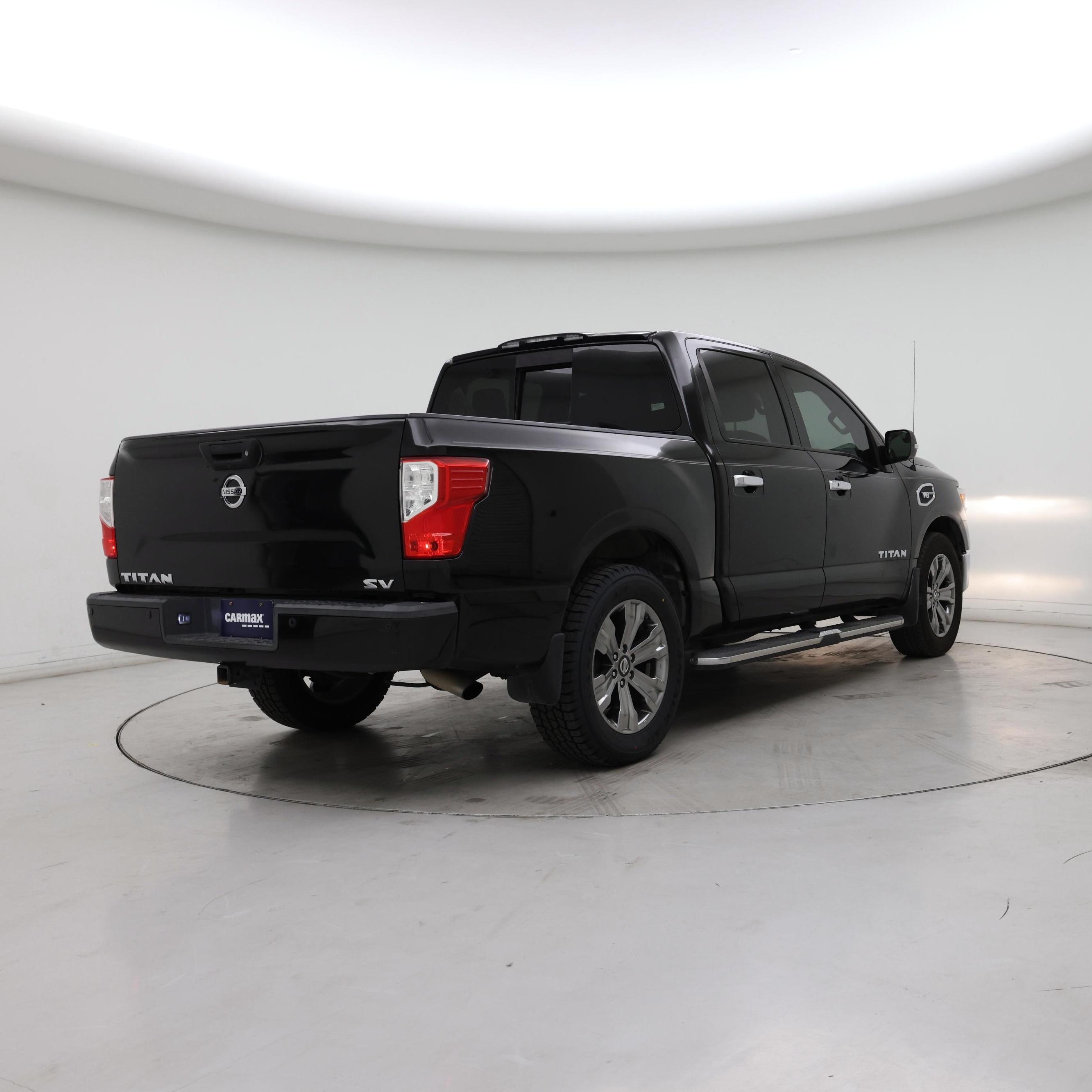 Thumbnail: 2017 Nissan Titan - 8