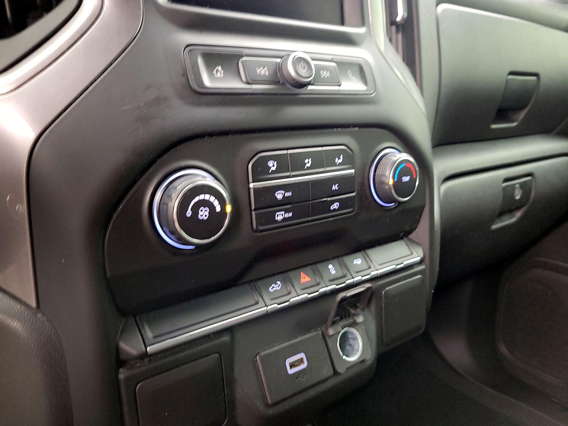 Thumbnail: 2020 Chevrolet Silverado 1500 - 16