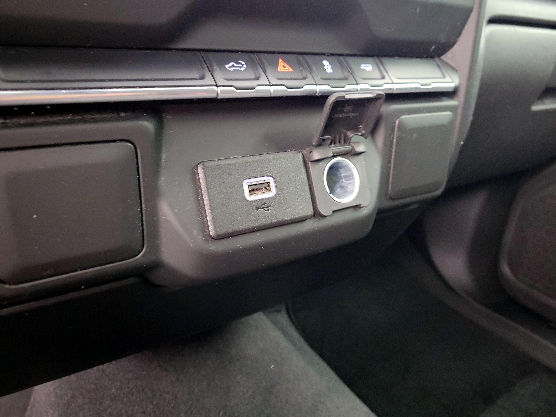 Thumbnail: 2020 Chevrolet Silverado 1500 - 18