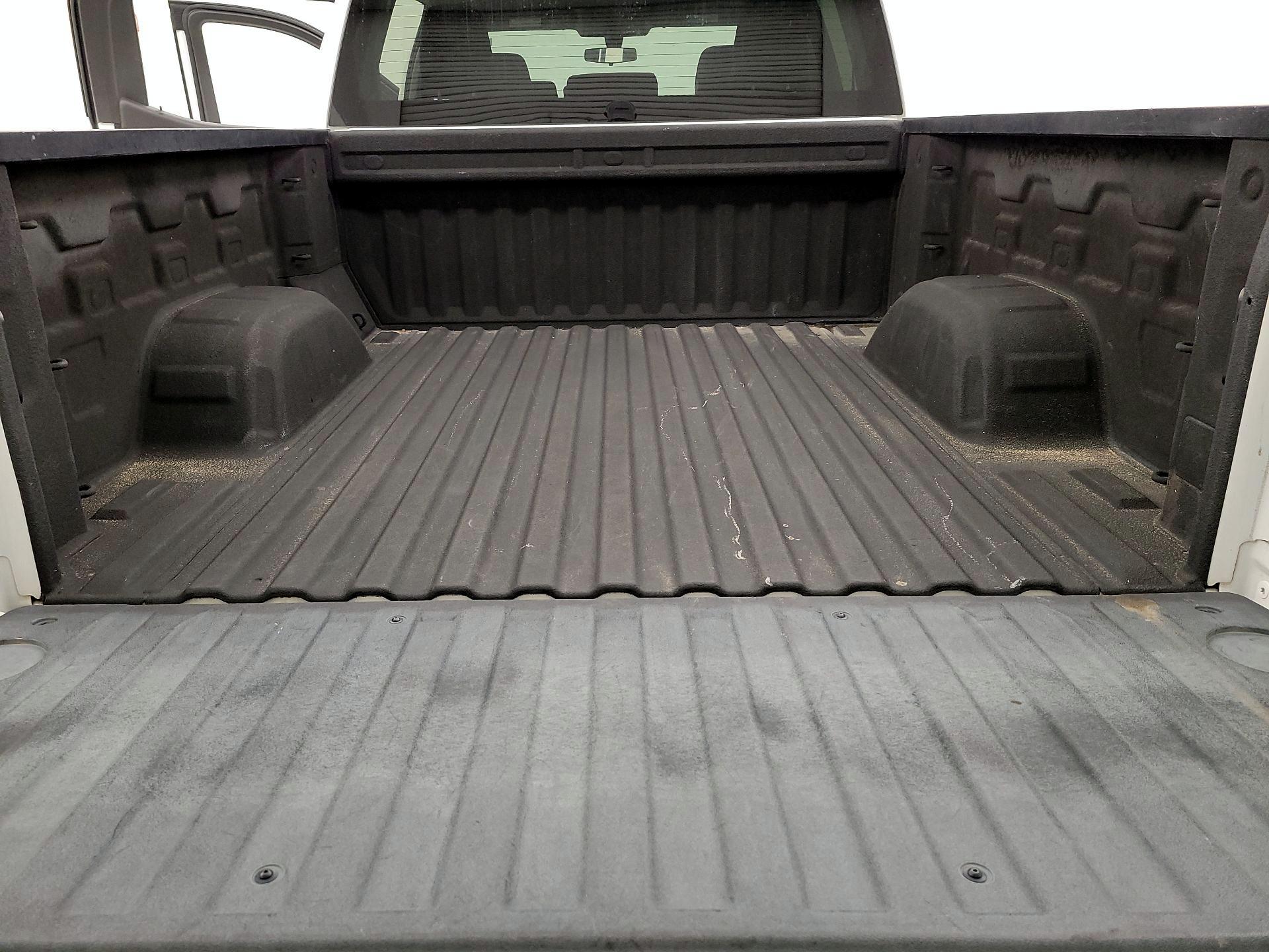 Thumbnail: 2020 Chevrolet Silverado 1500 - 20