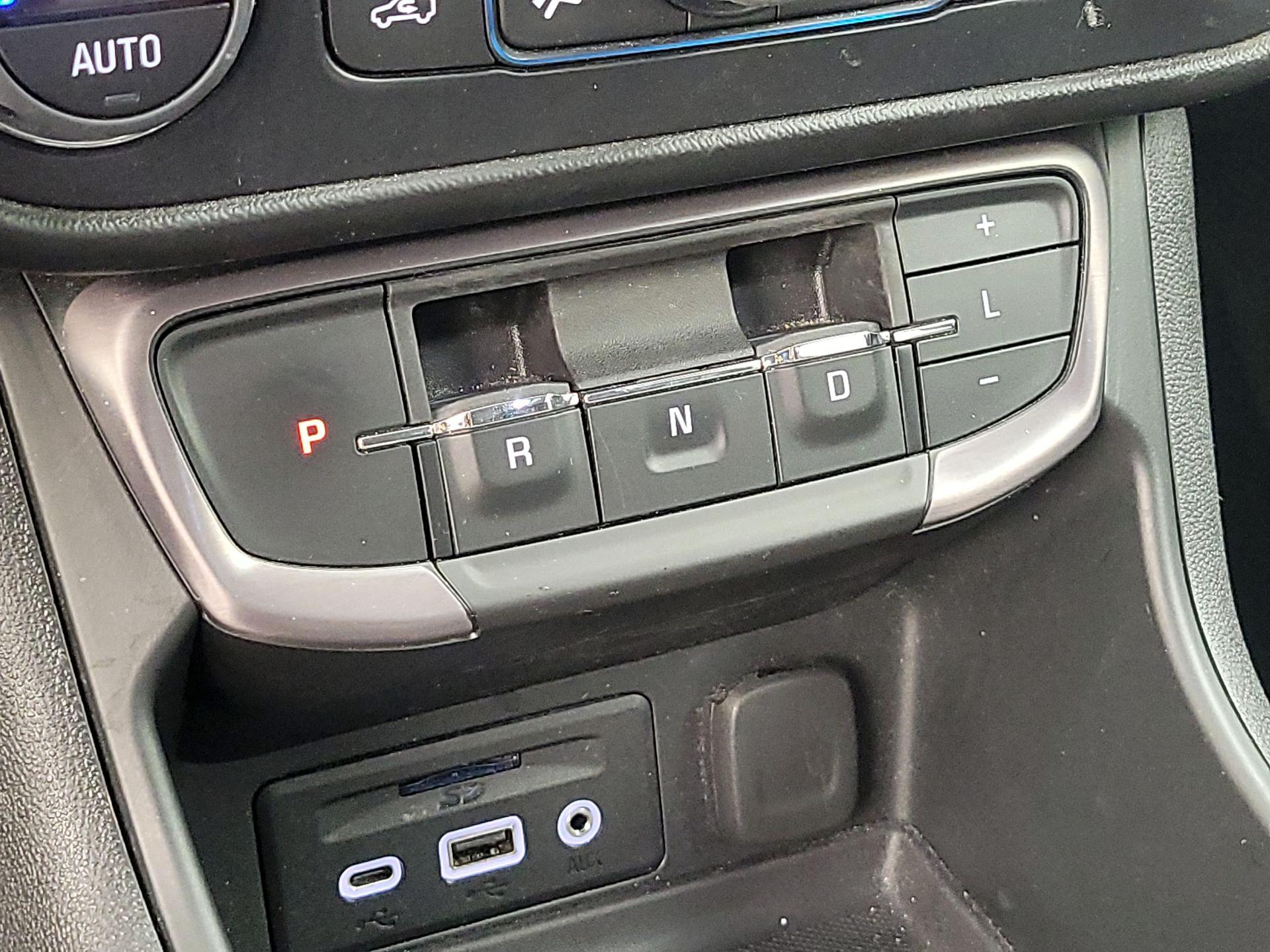 Thumbnail: 2022 GMC Terrain - 16