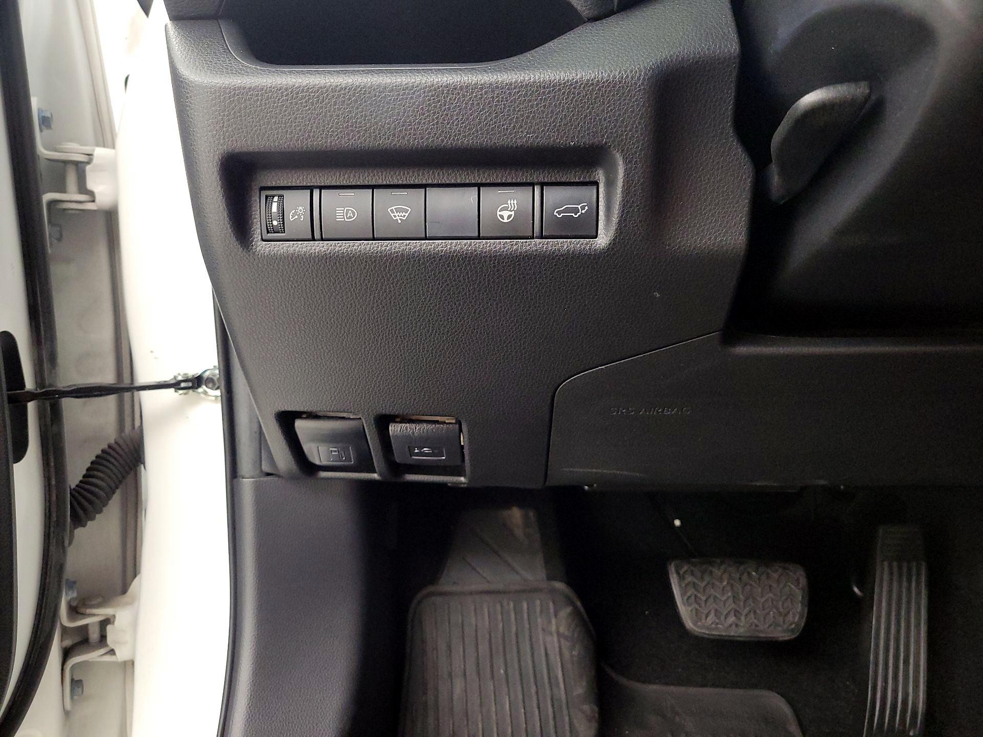 Thumbnail: 2019 Toyota RAV4 - 13