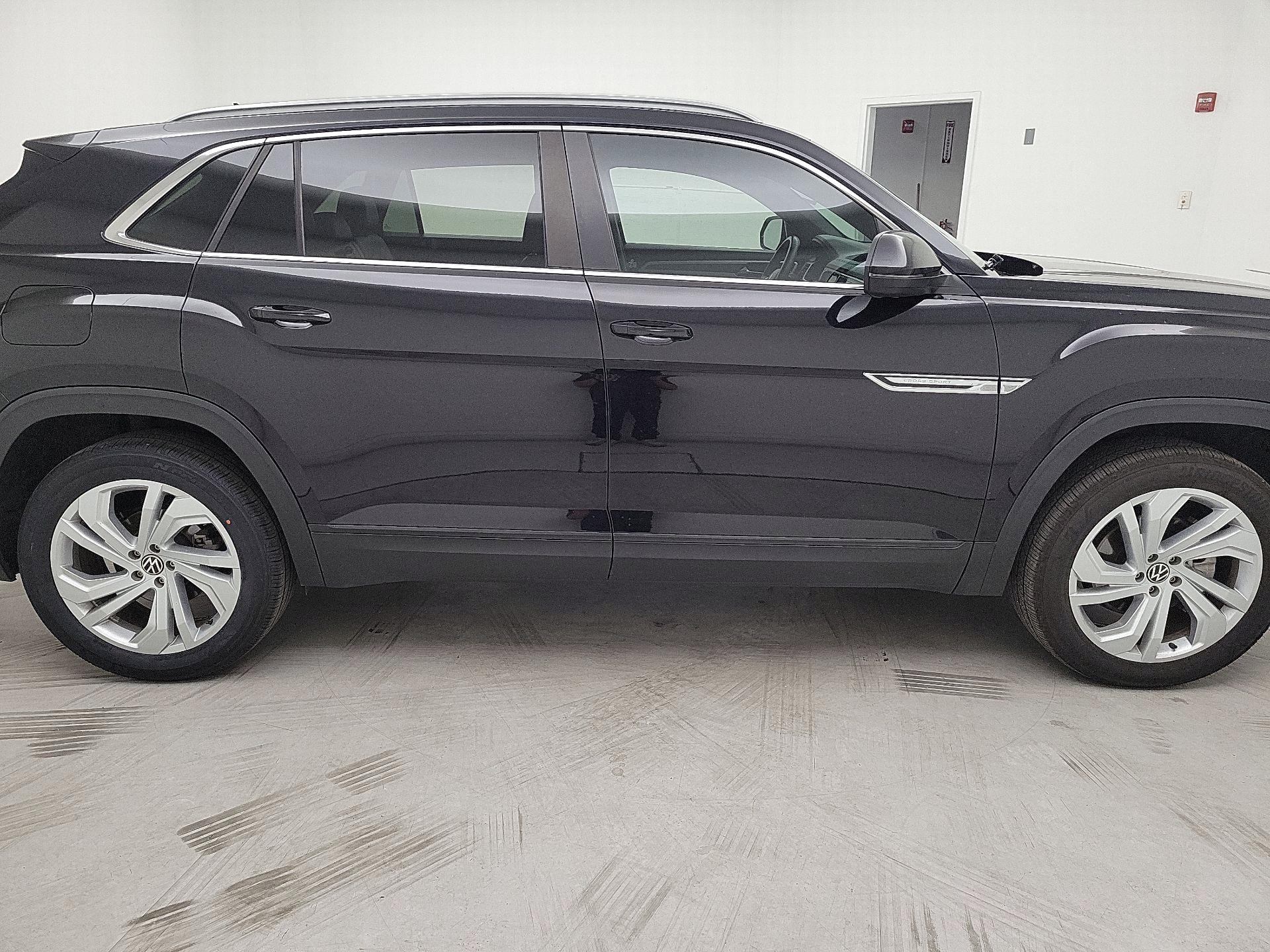 Thumbnail: 2021 Volkswagen Atlas - 4