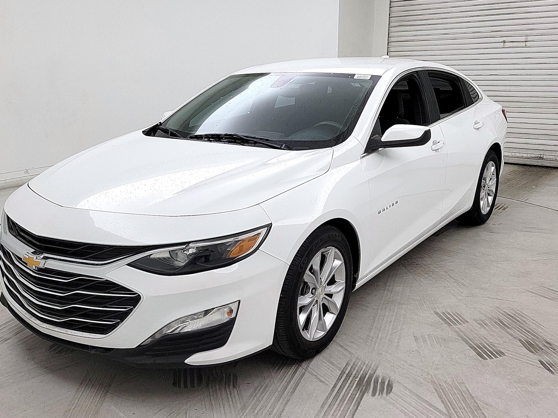Thumbnail: 2019 Chevrolet Malibu - 3
