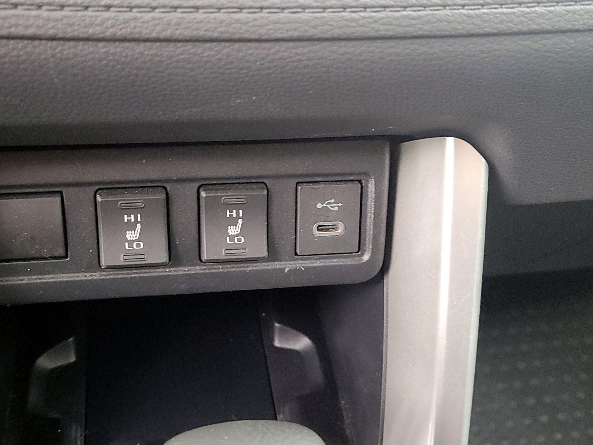 Thumbnail: 2024 Toyota Corolla Cross - 18