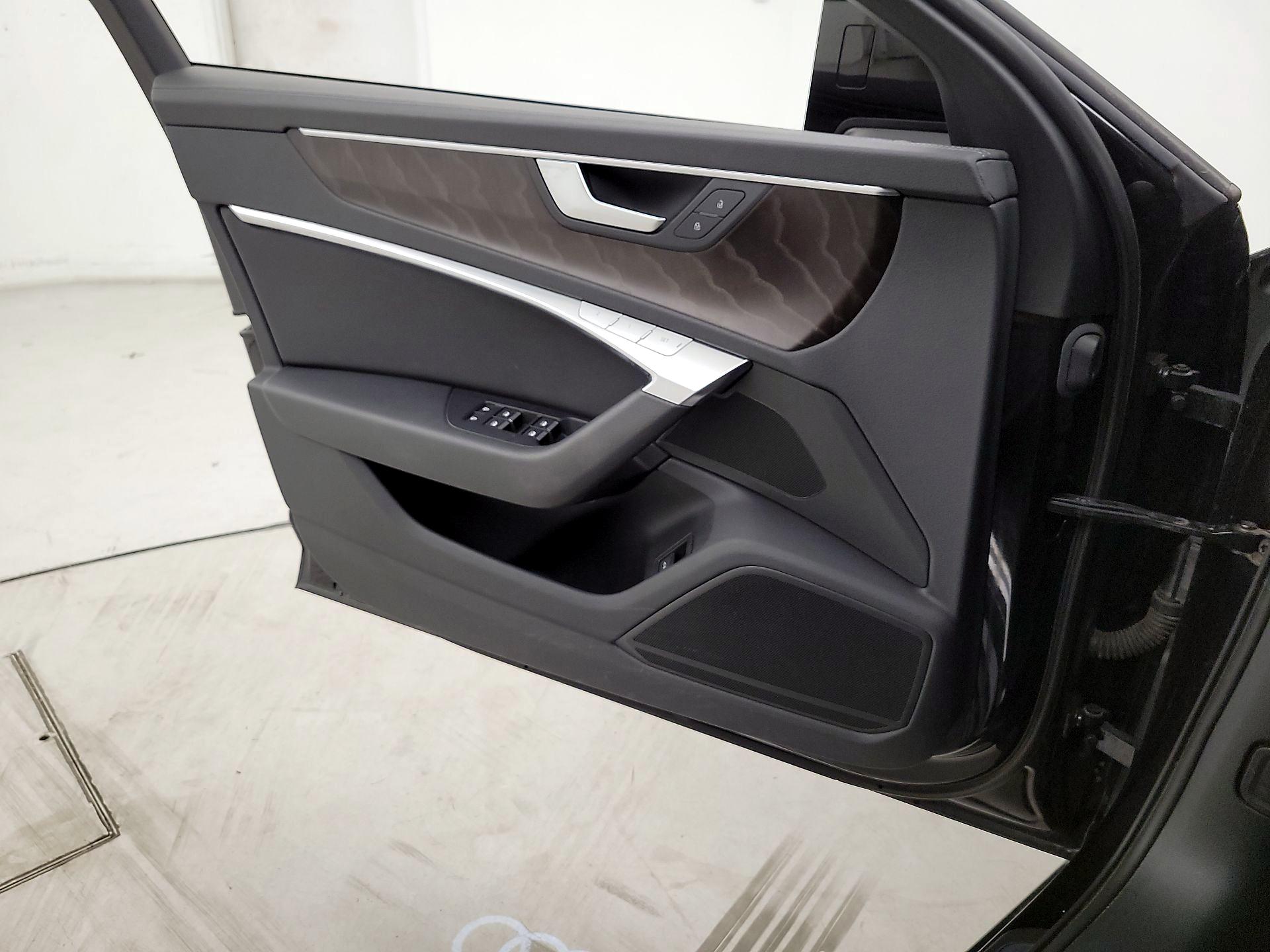 Thumbnail: 2021 Audi A6 - 12