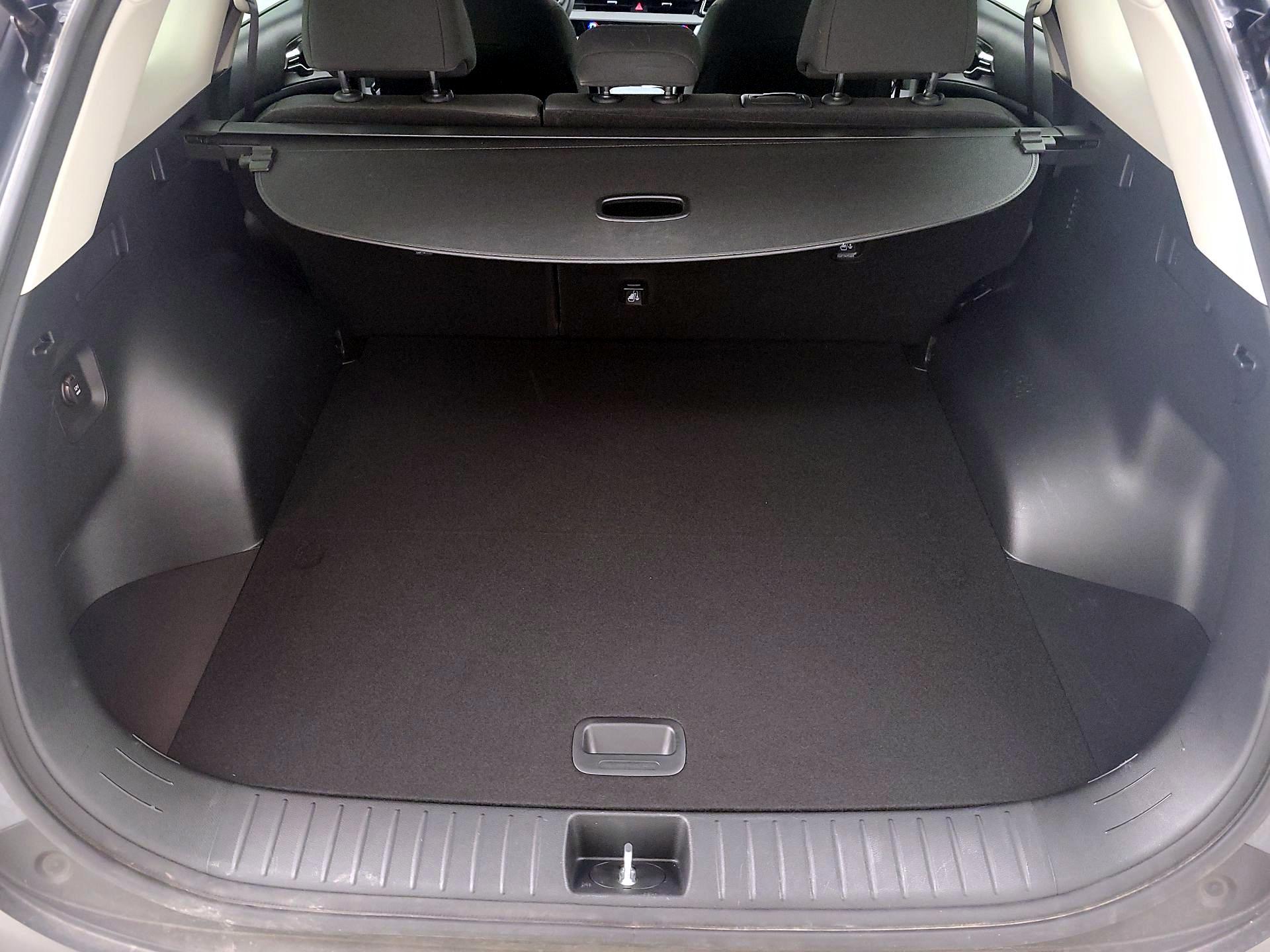 Thumbnail: 2023 Kia Sportage - 16