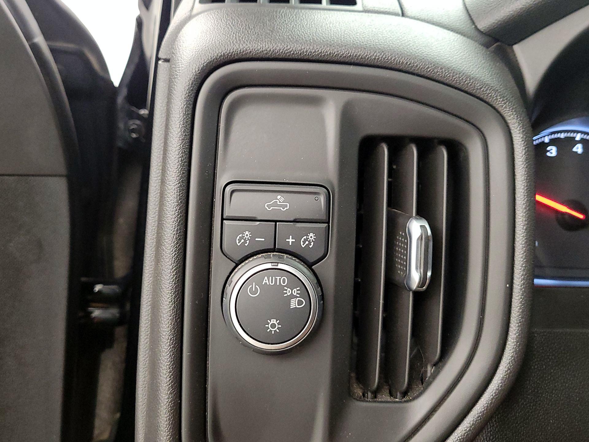 Thumbnail: 2021 Chevrolet Silverado 1500 - 13